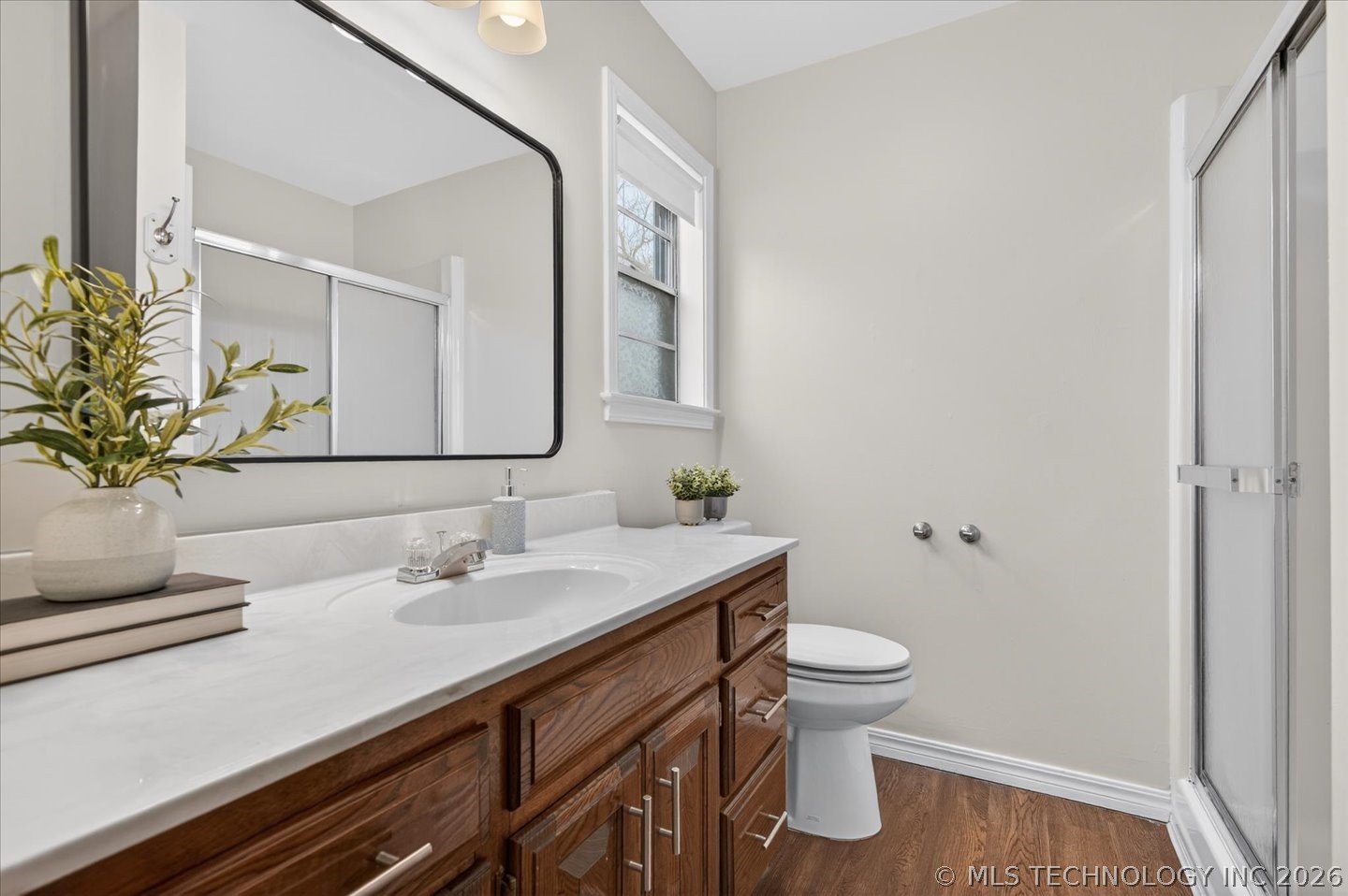 837 Winding Way Property Photo 25