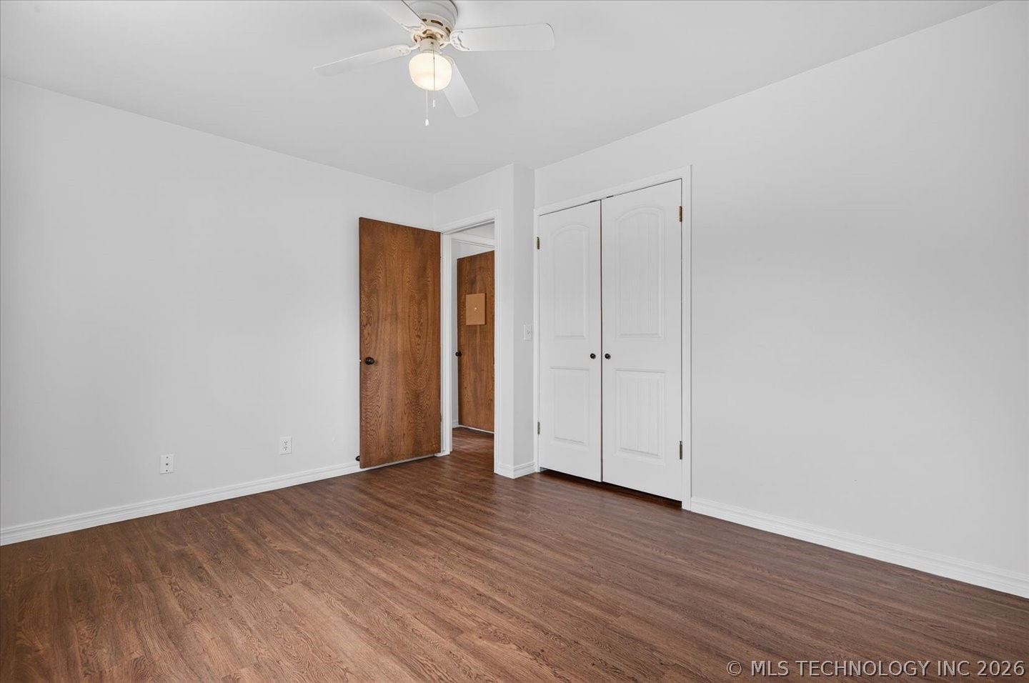 837 Winding Way Property Photo 33