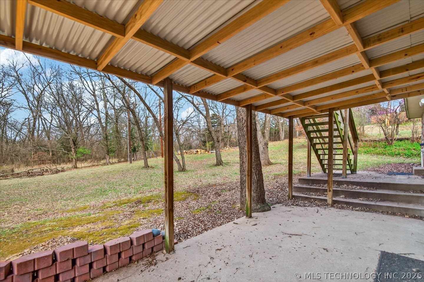 837 Winding Way Property Photo 34