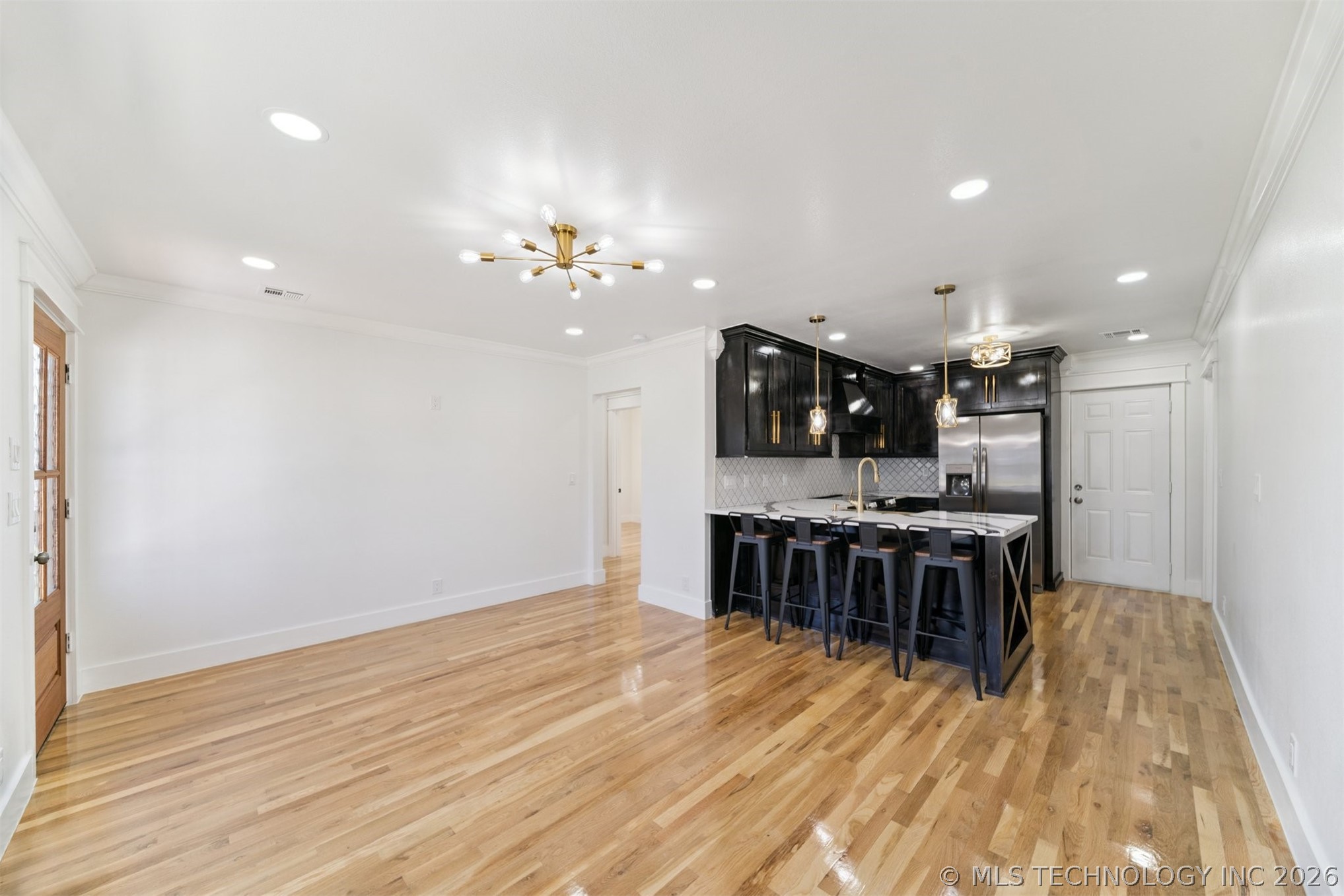 1508 N Irvington Avenue Property Photo 5