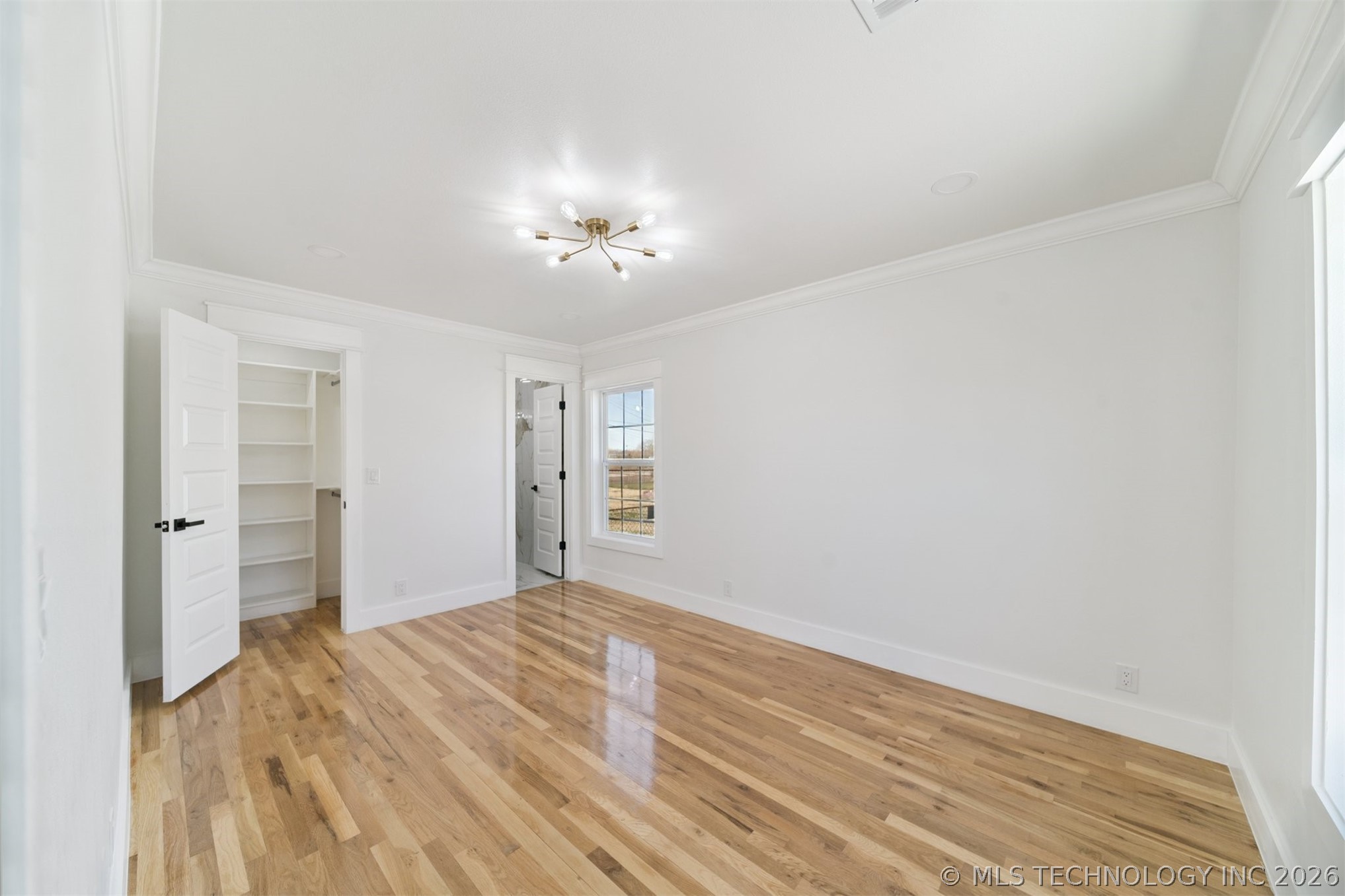 1508 N Irvington Avenue Property Photo 7