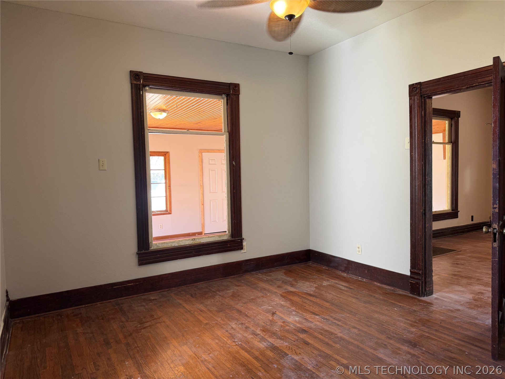512 E 8th Street Property Photo 16