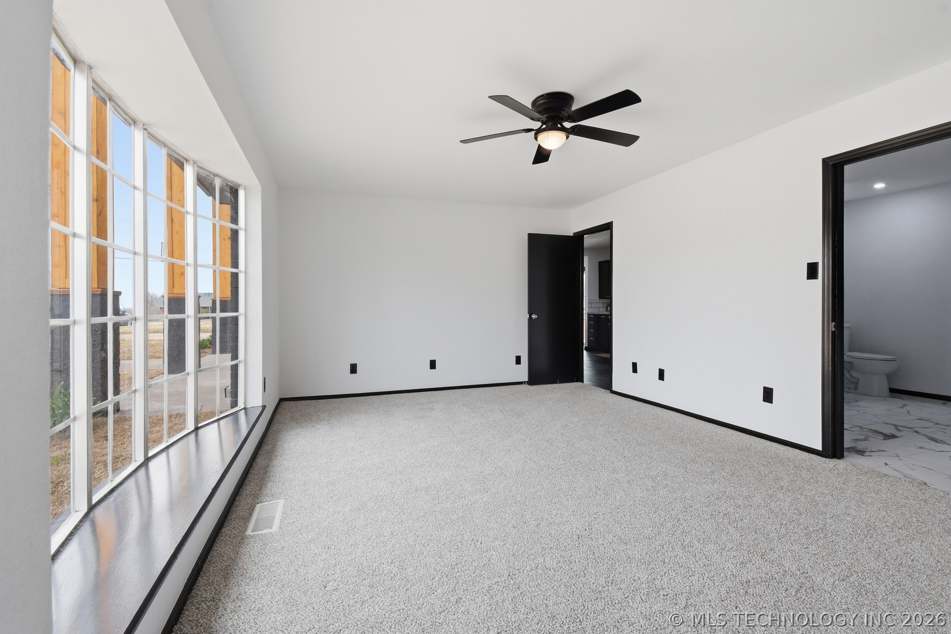 2227 S 83rd East Avenue Property Photo 10