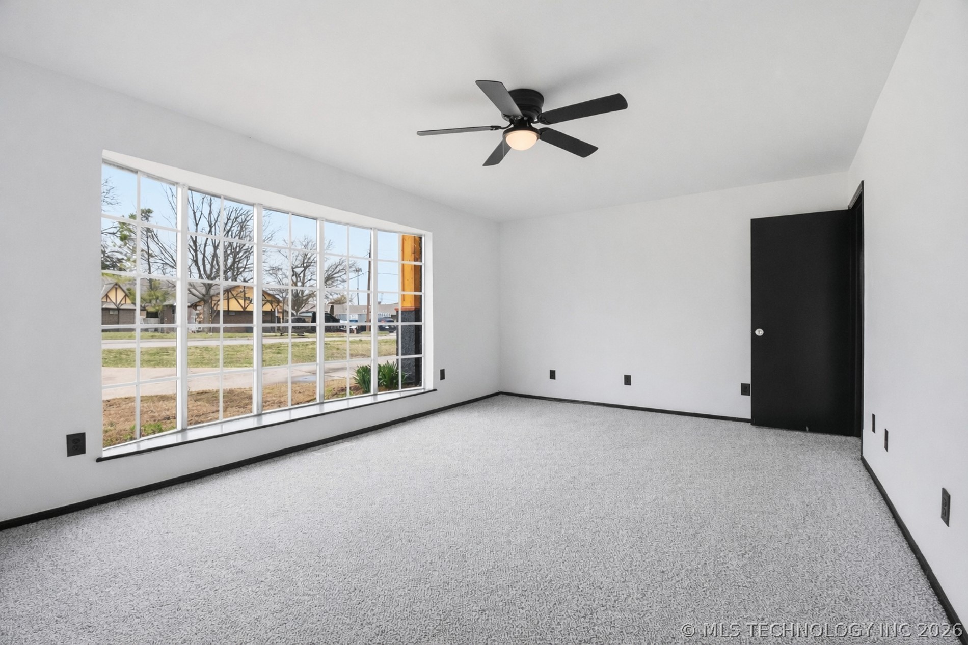 2227 S 83rd East Avenue Property Photo 11