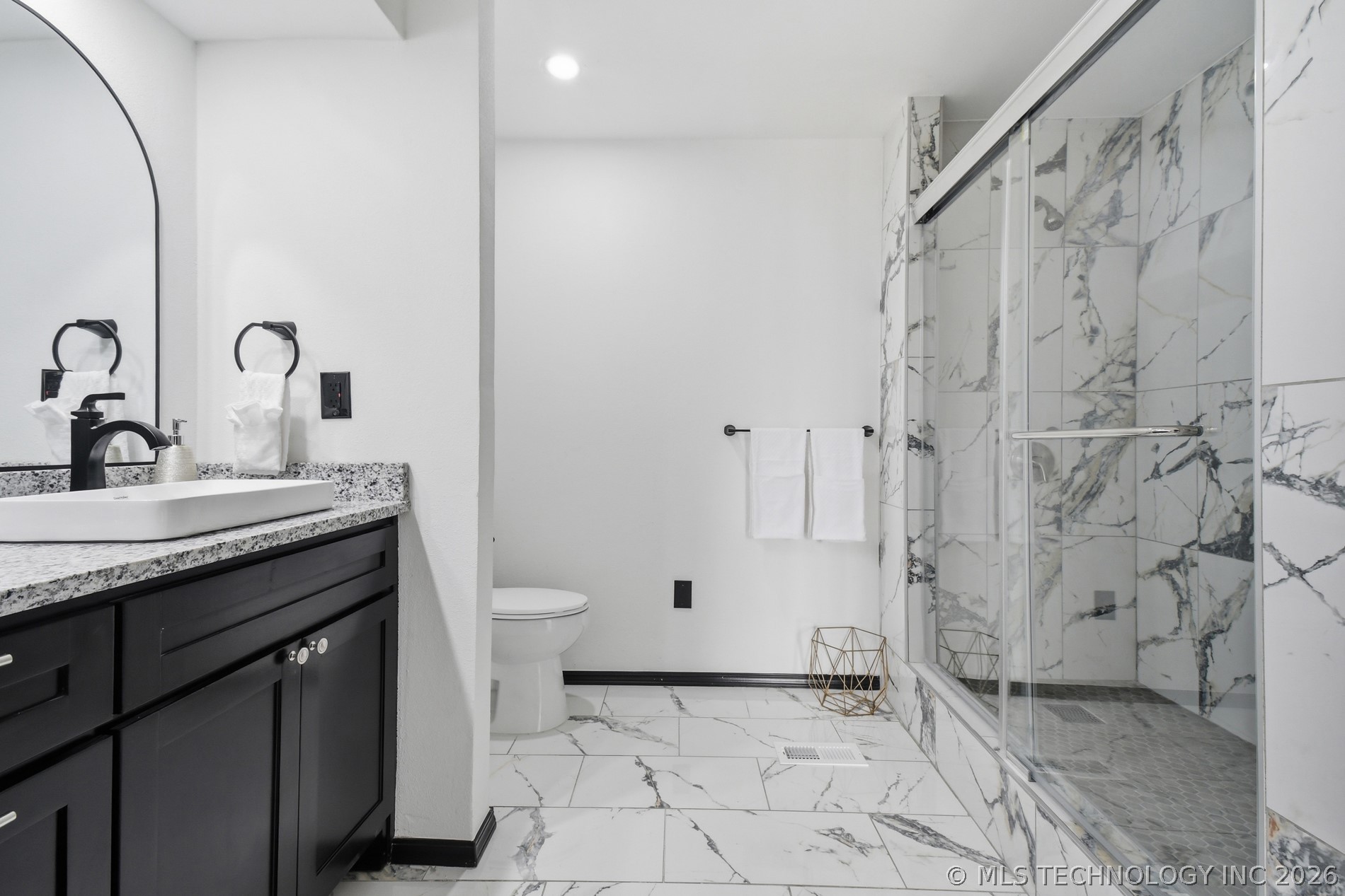 2227 S 83rd East Avenue Property Photo 13