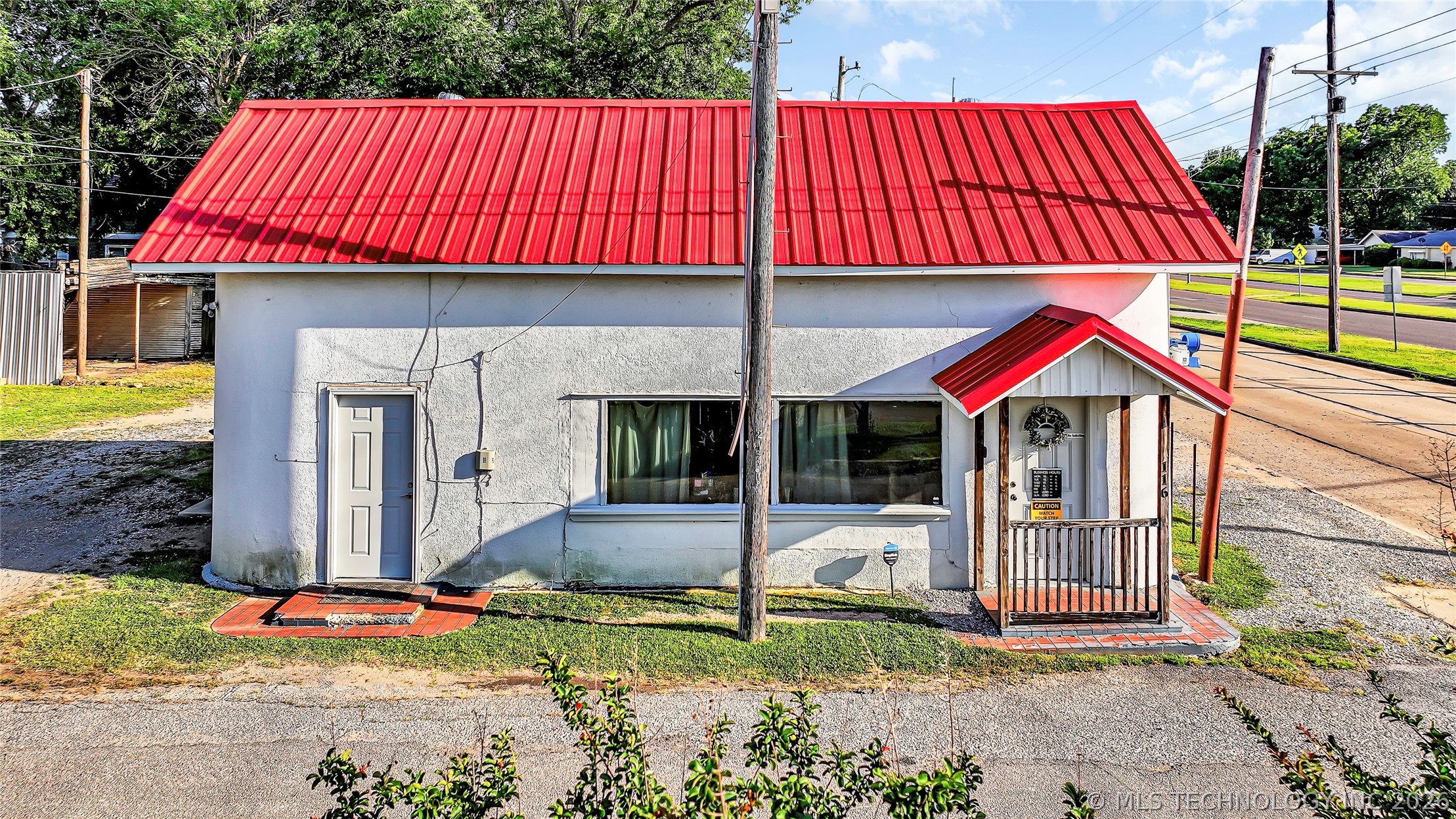 116 S Commerce Property Photo 7