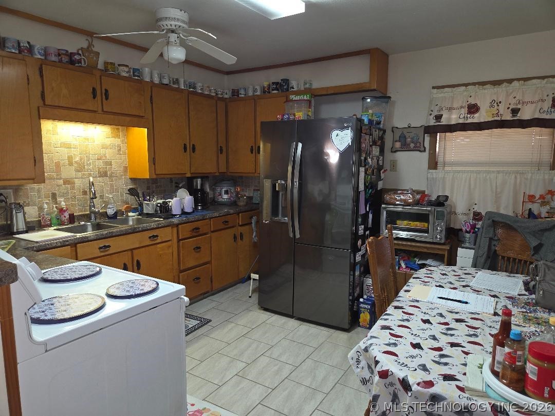 120290 S 4182 Property Photo 9