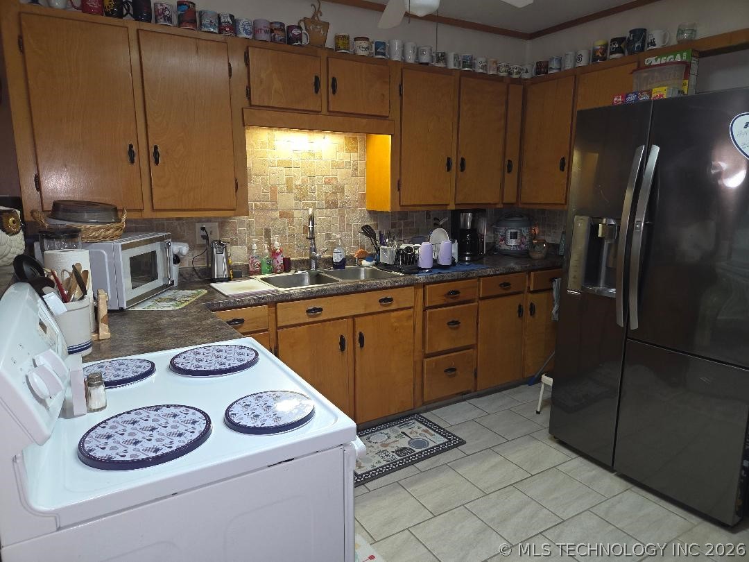 120290 S 4182 Property Photo 10