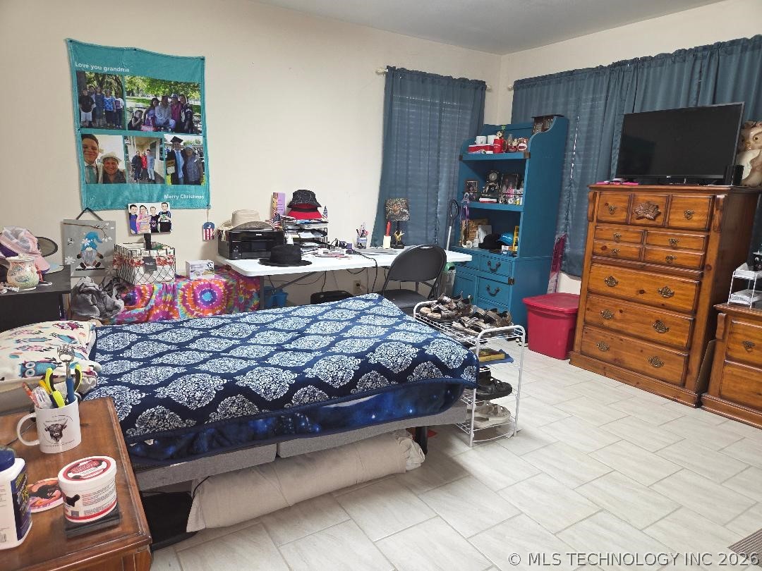 120290 S 4182 Property Photo 12