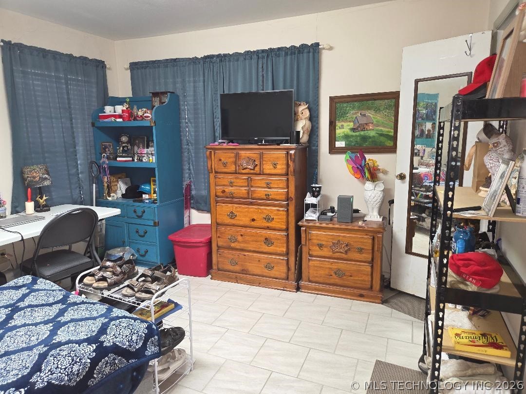 120290 S 4182 Property Photo 13