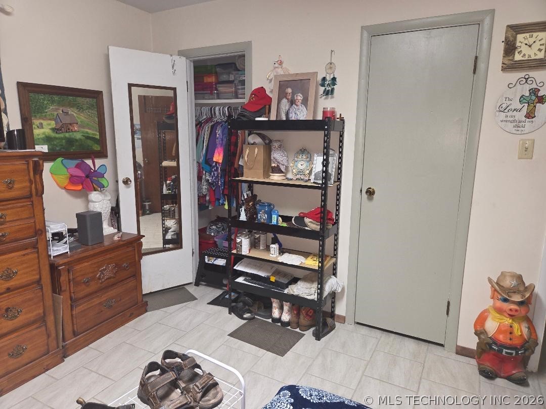120290 S 4182 Property Photo 14