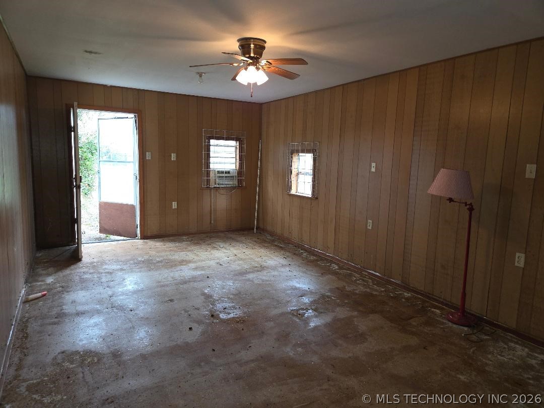 120290 S 4182 Property Photo 36