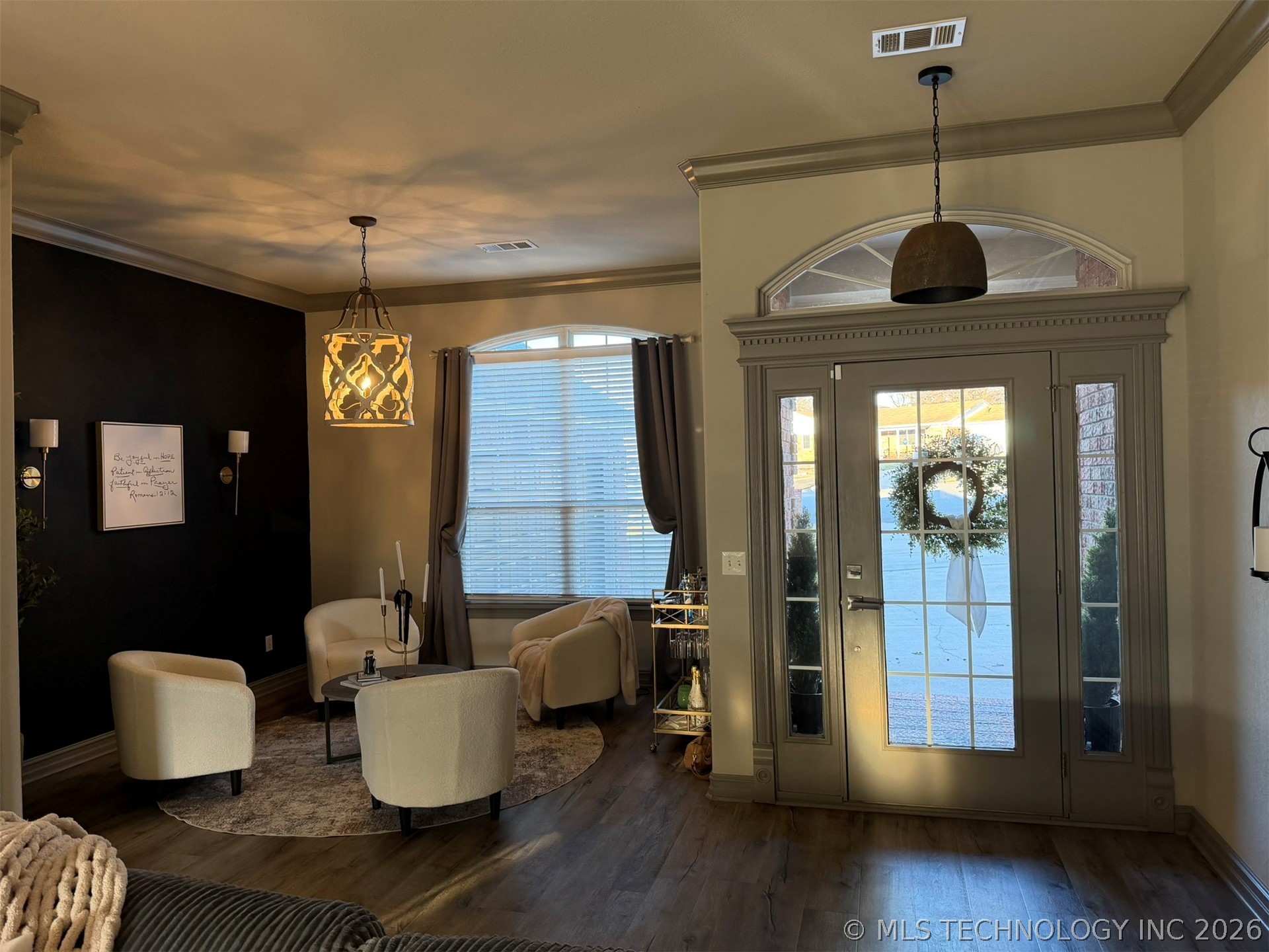 1813 Nightingale Circle Property Photo 8