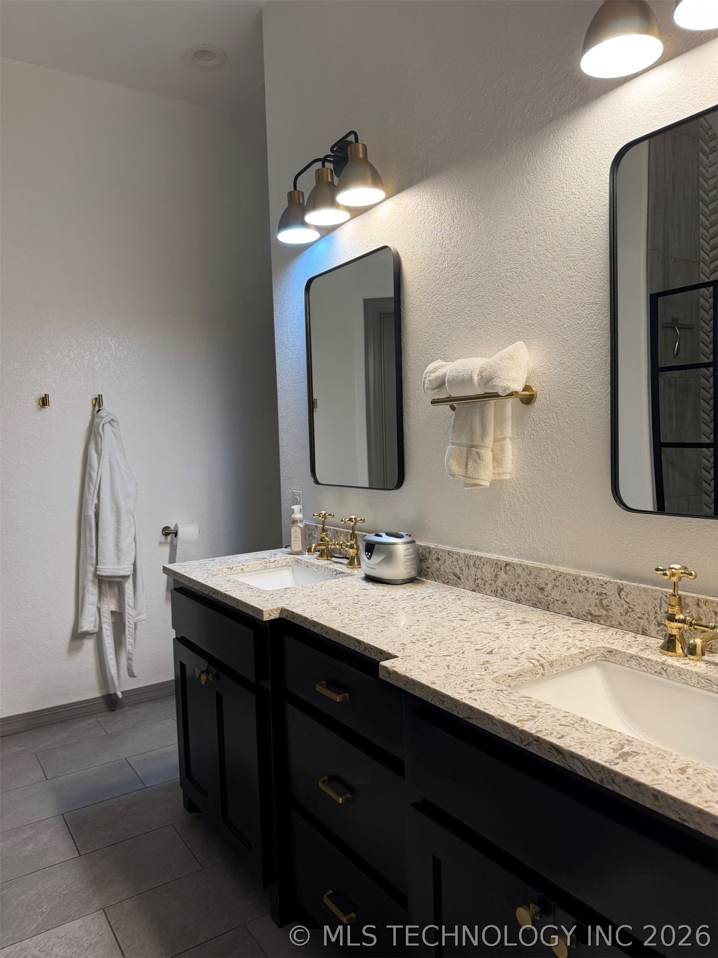1813 Nightingale Circle Property Photo 32
