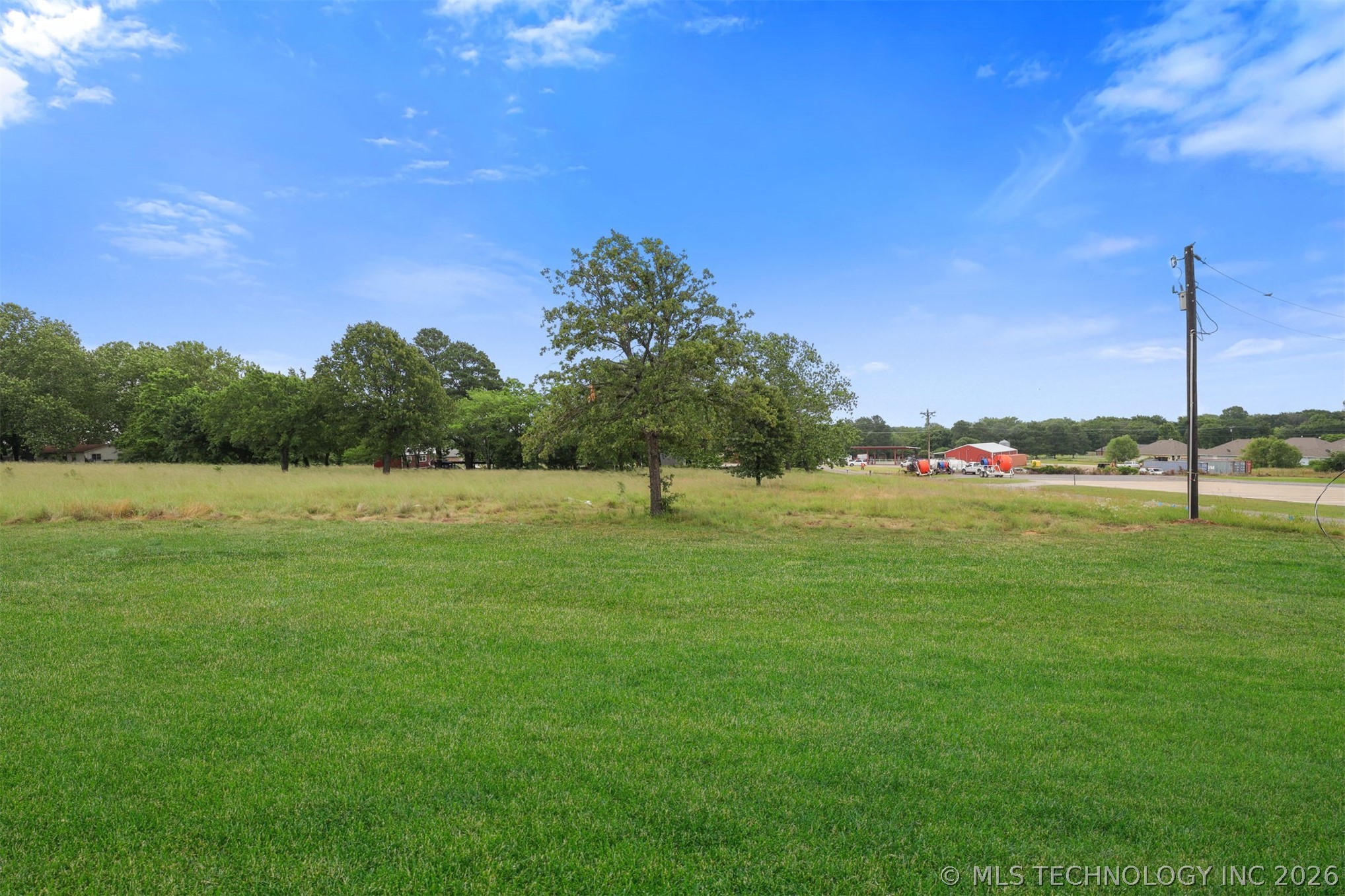 491 2nd Street Property Photo 4