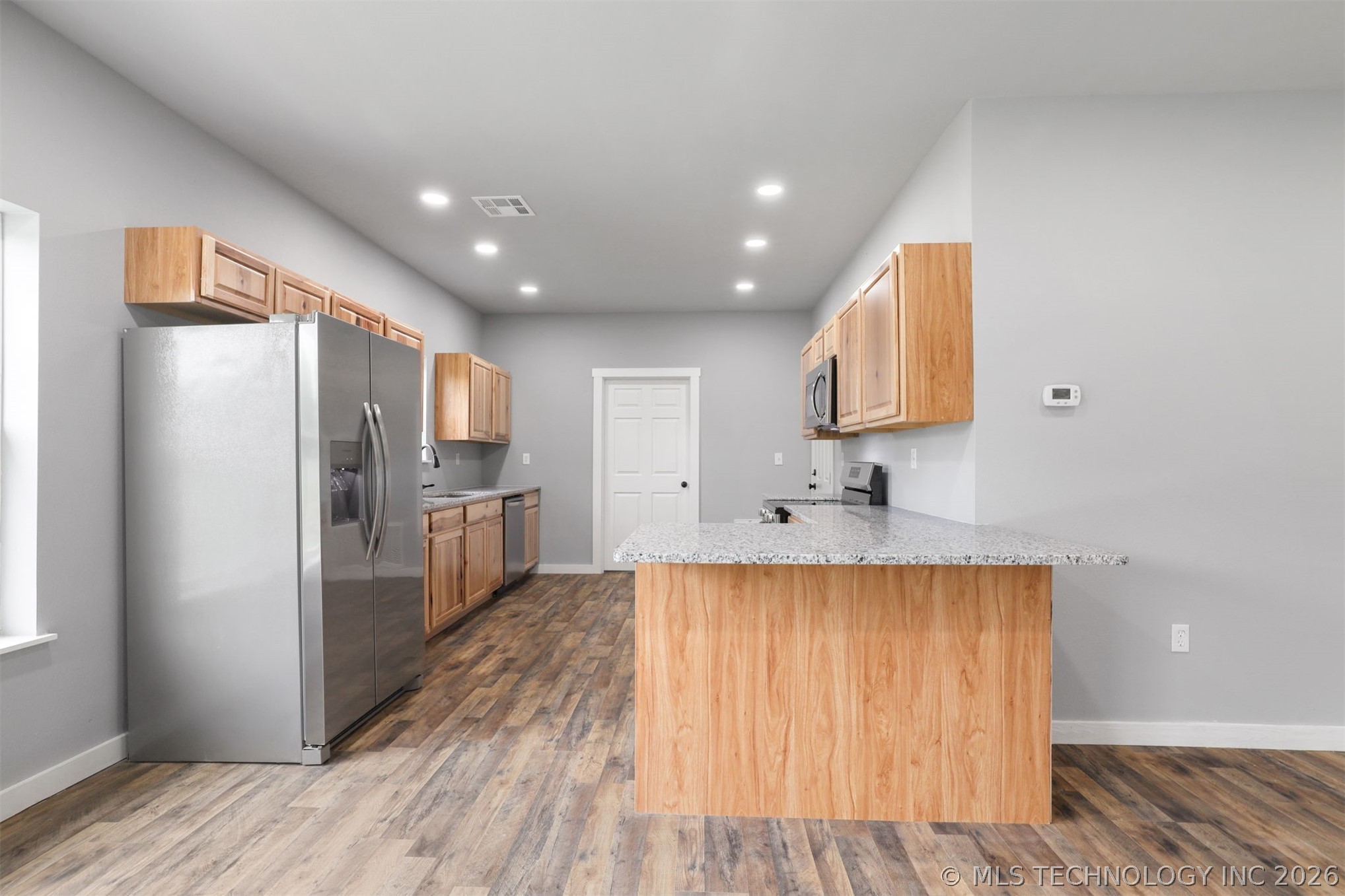 491 2nd Street Property Photo 6