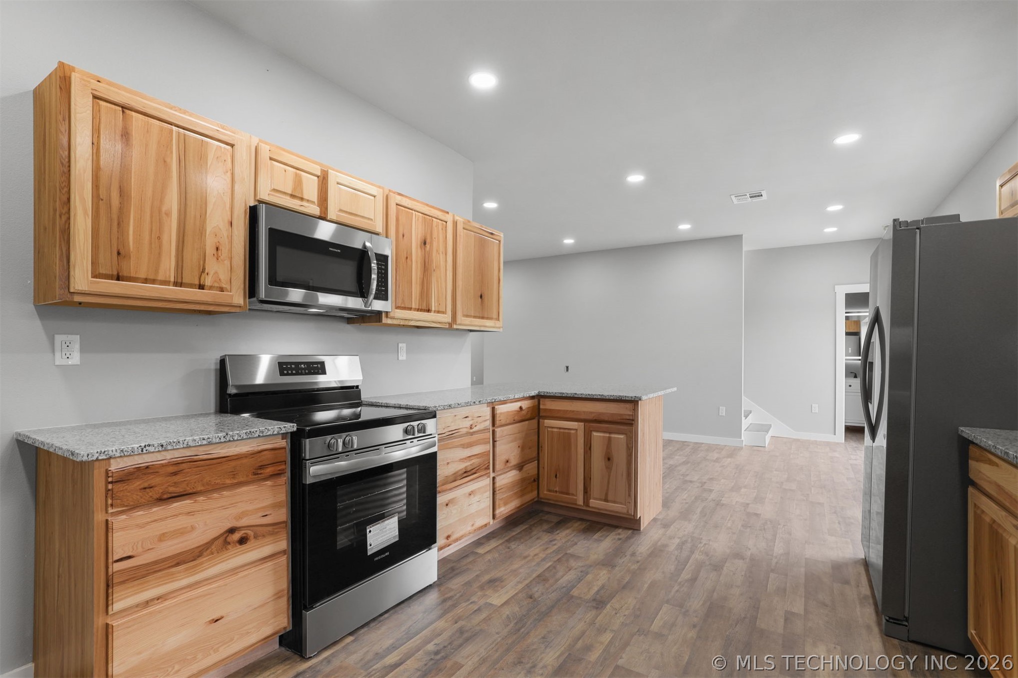 491 2nd Street Property Photo 8