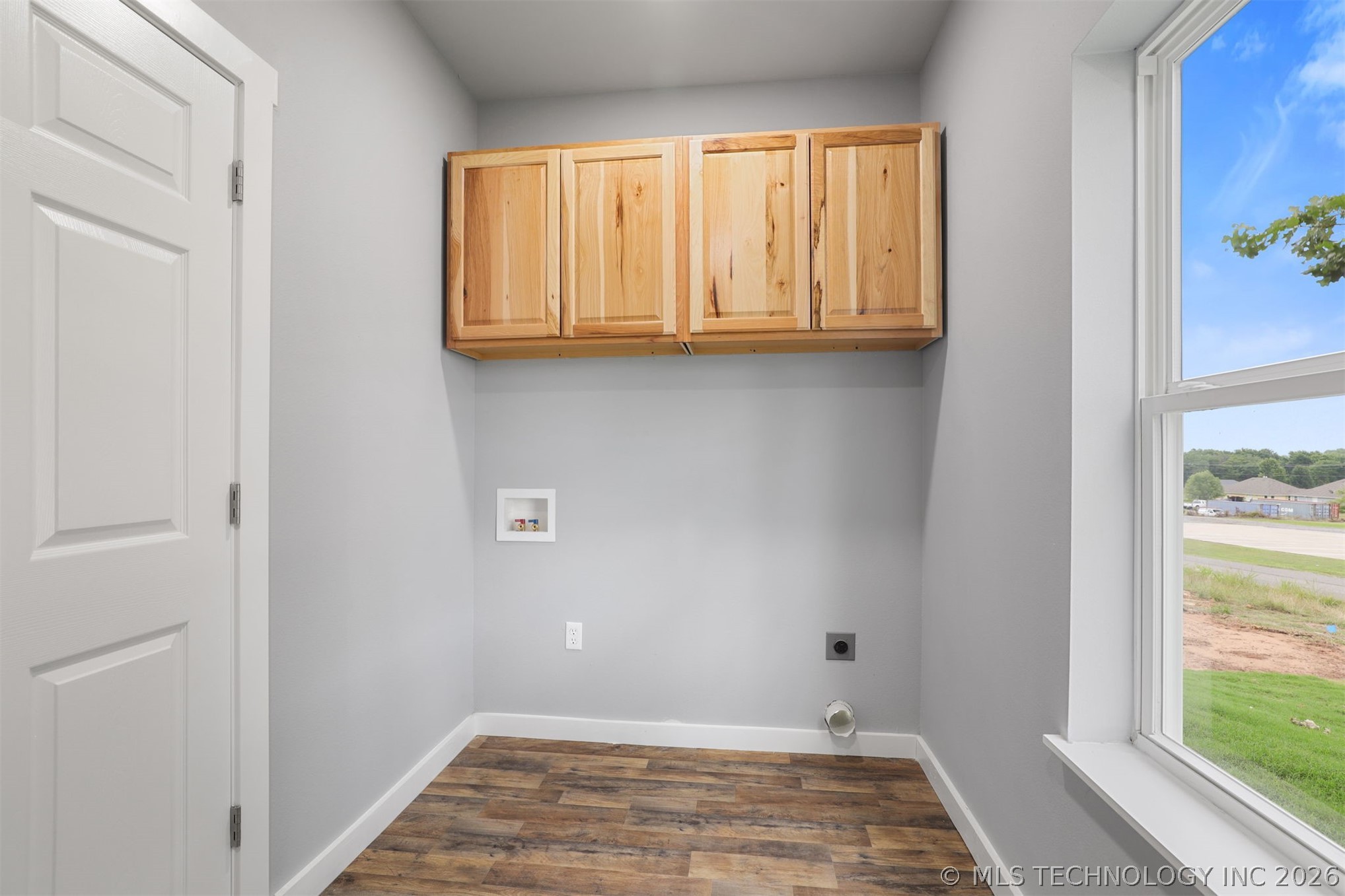491 2nd Street Property Photo 10