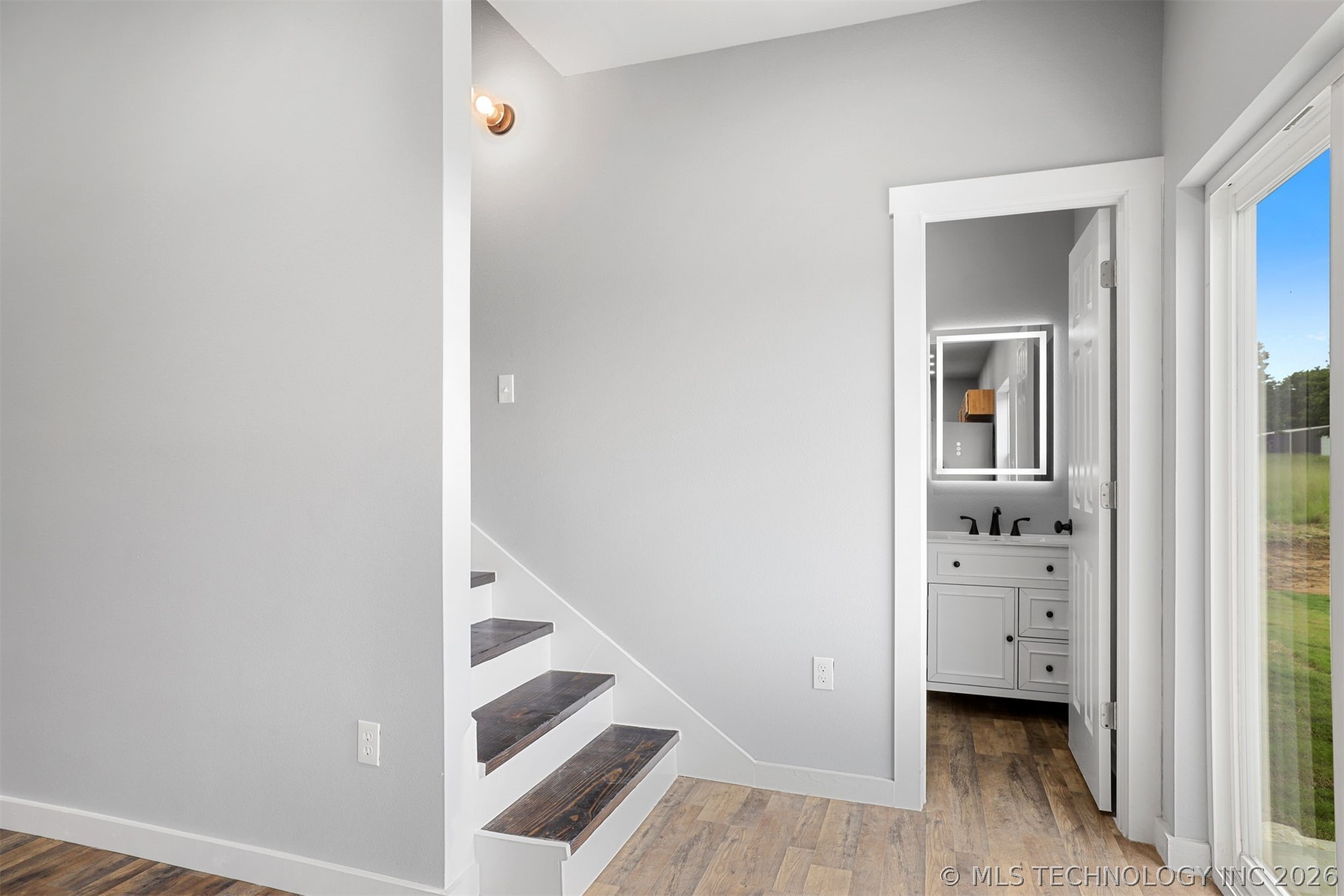 491 2nd Street Property Photo 11