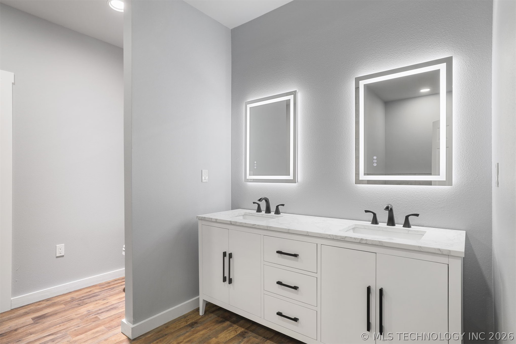 491 2nd Street Property Photo 15