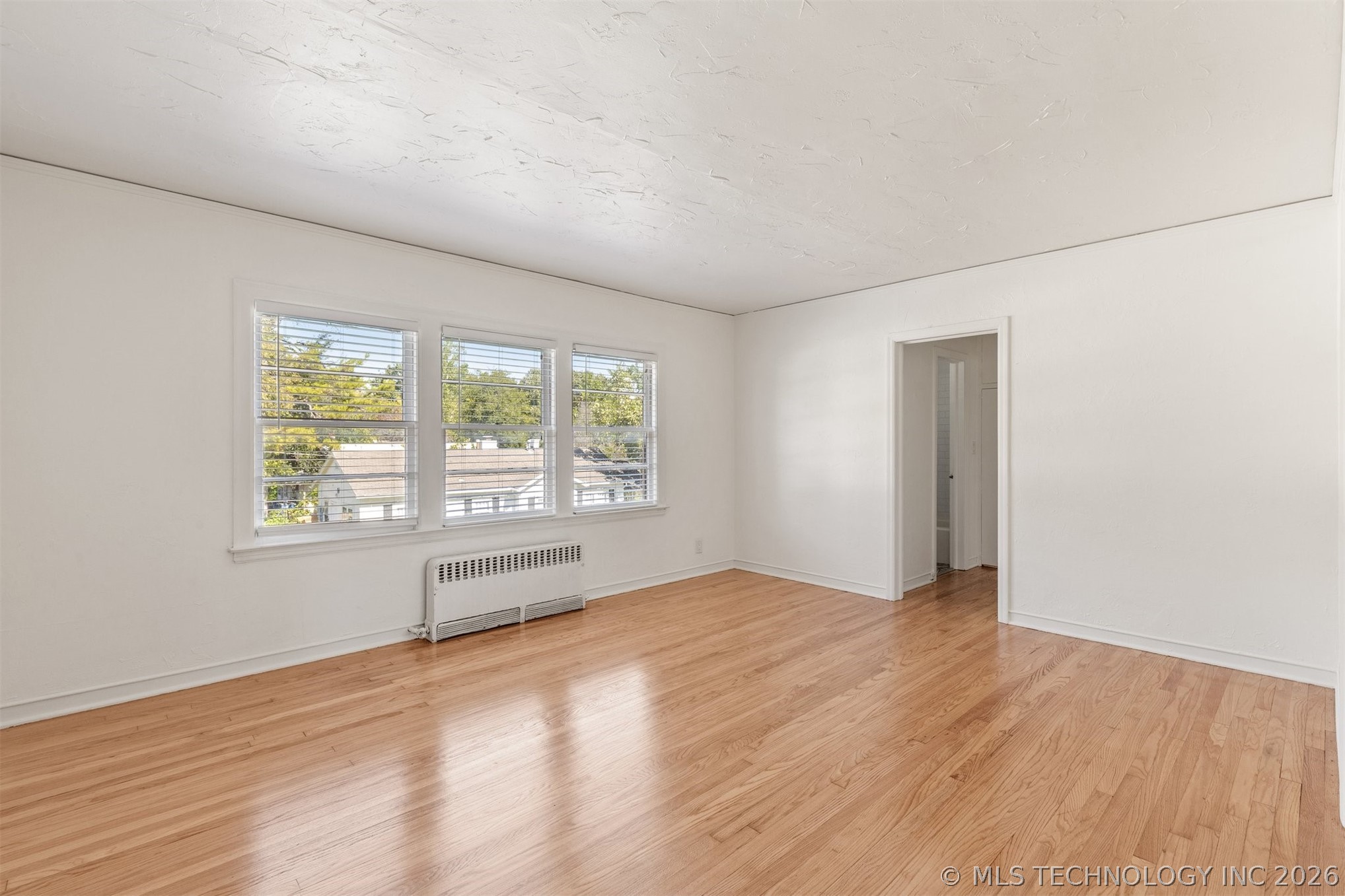 1520 E 17th Street Property Photo 5