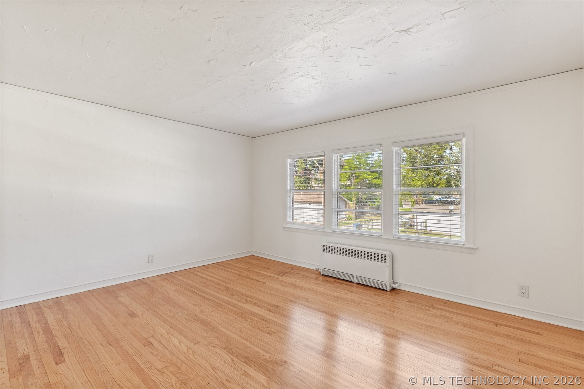 1520 E 17th Street Property Photo 7