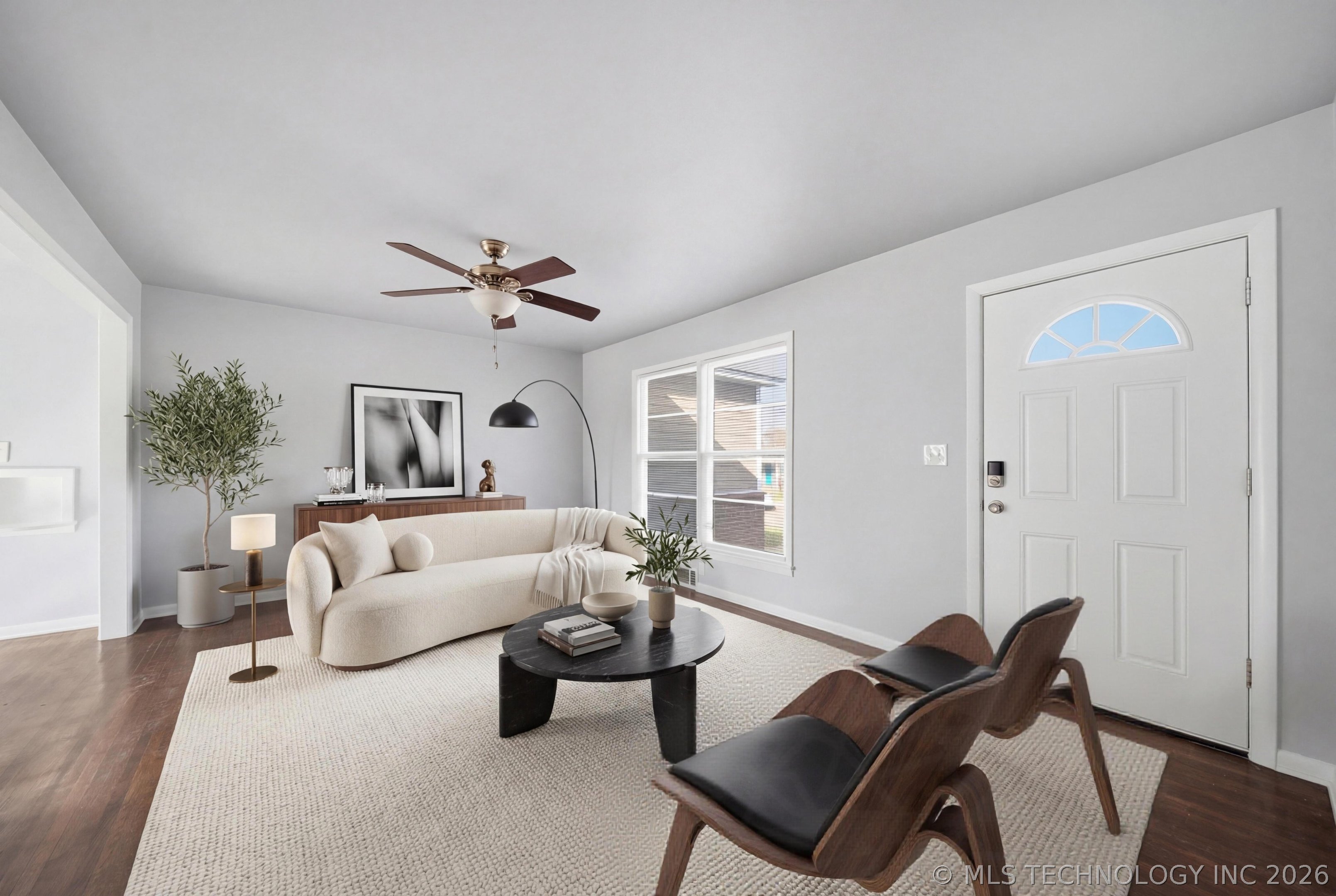1744 S Lakewood Avenue Property Photo 8