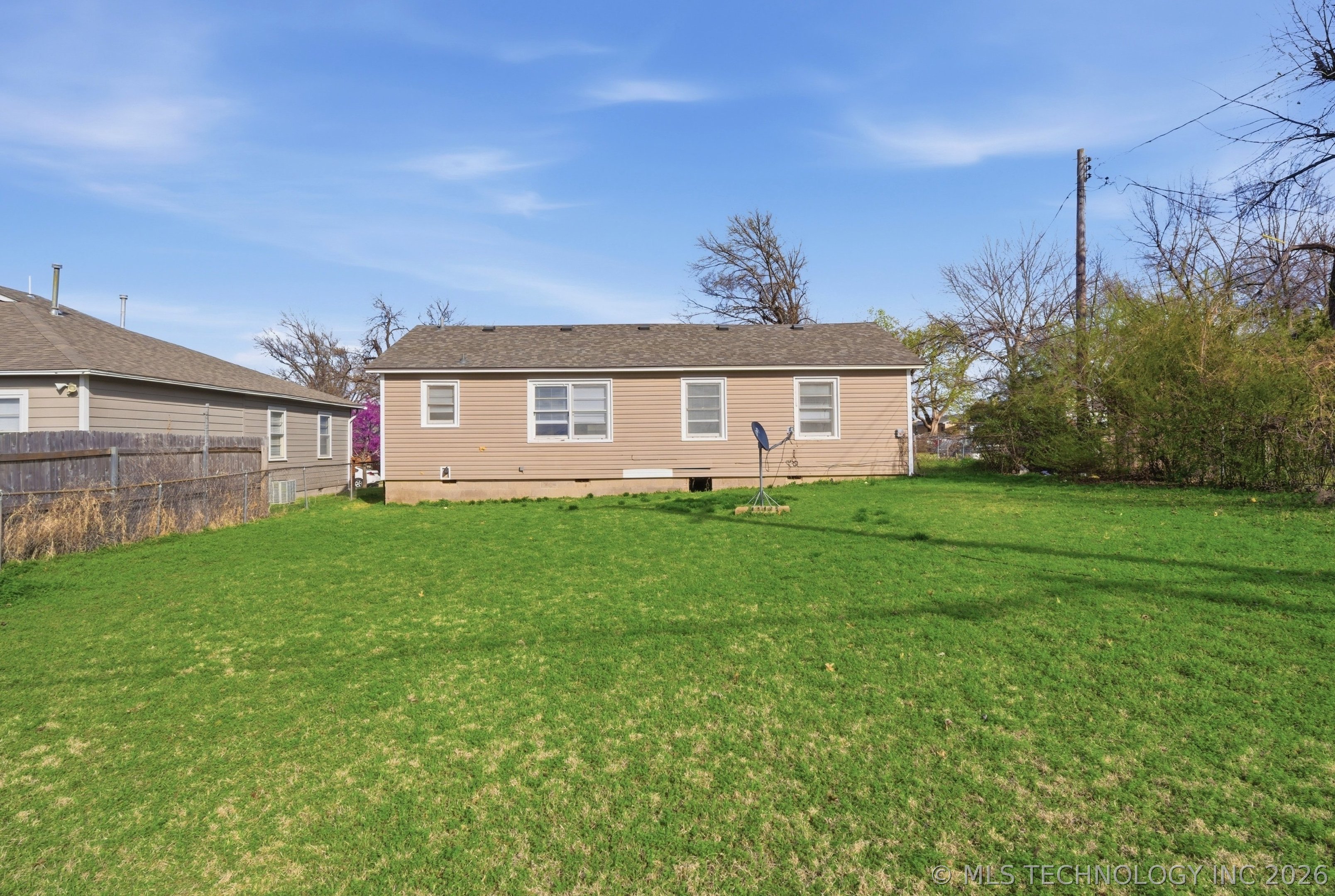 1744 S Lakewood Avenue Property Photo 22