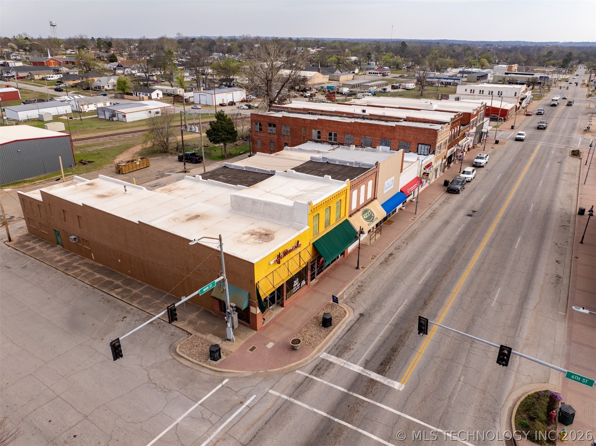 101 S Main Street Property Photo 2