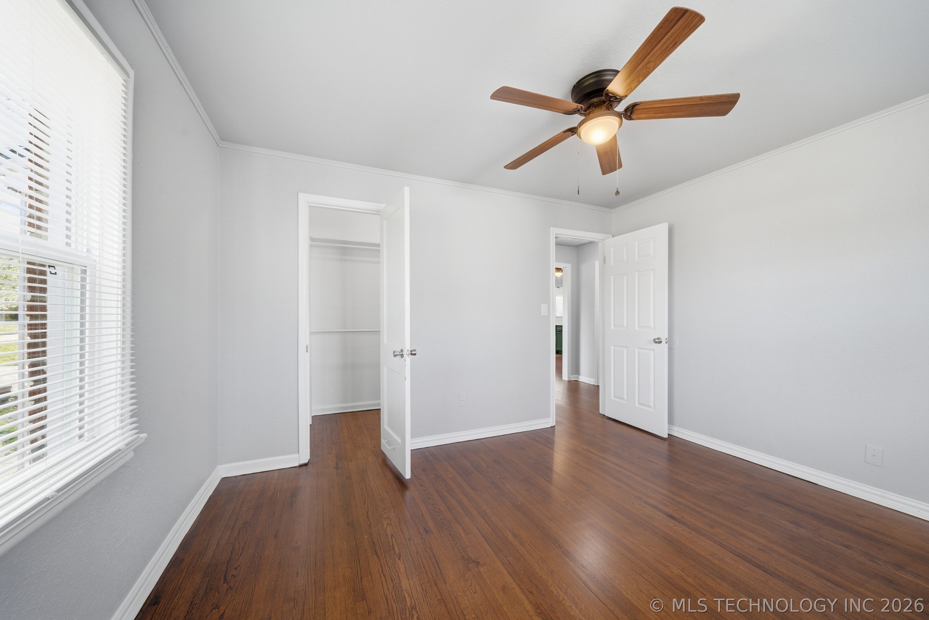 5929 E 7th Street Property Photo 22