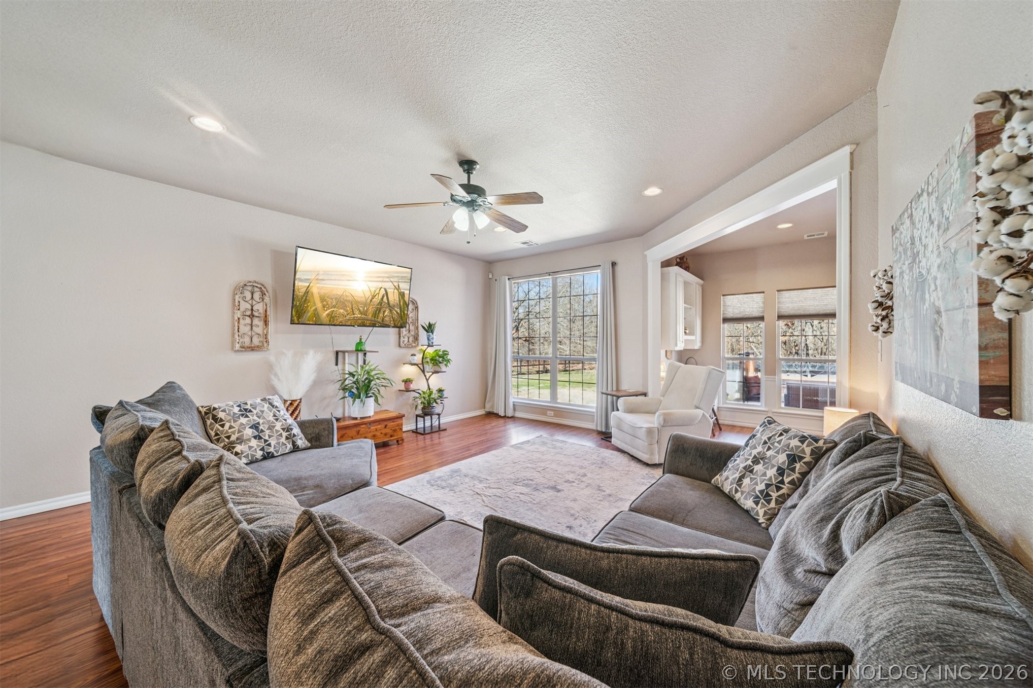 10613 Burton Lane Property Photo 10
