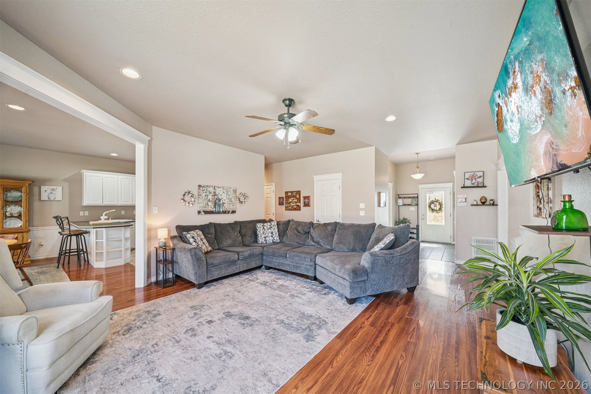 10613 Burton Lane Property Photo 11