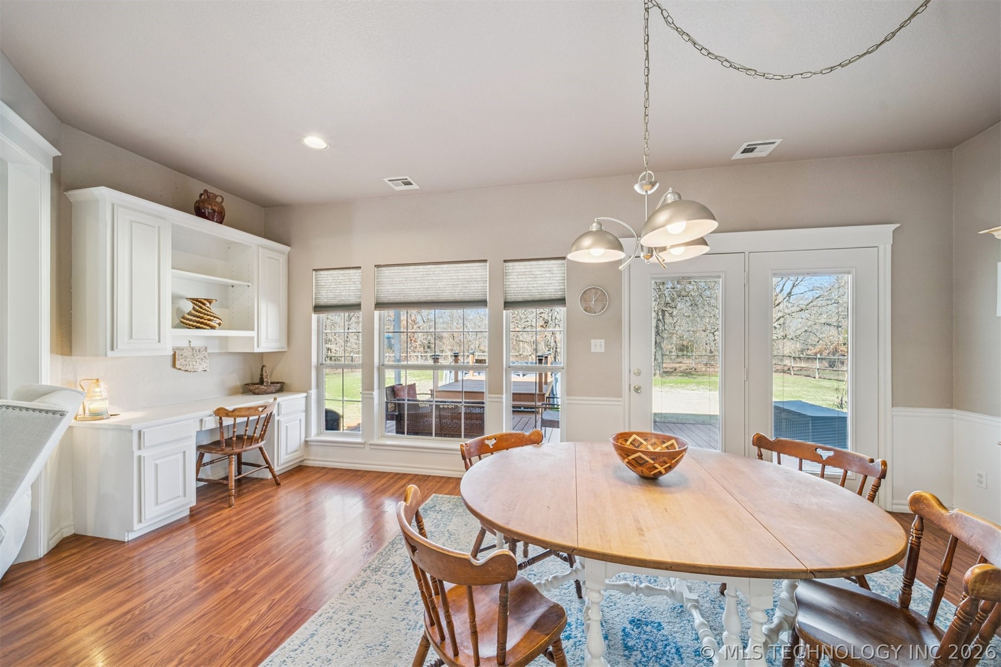 10613 Burton Lane Property Photo 12