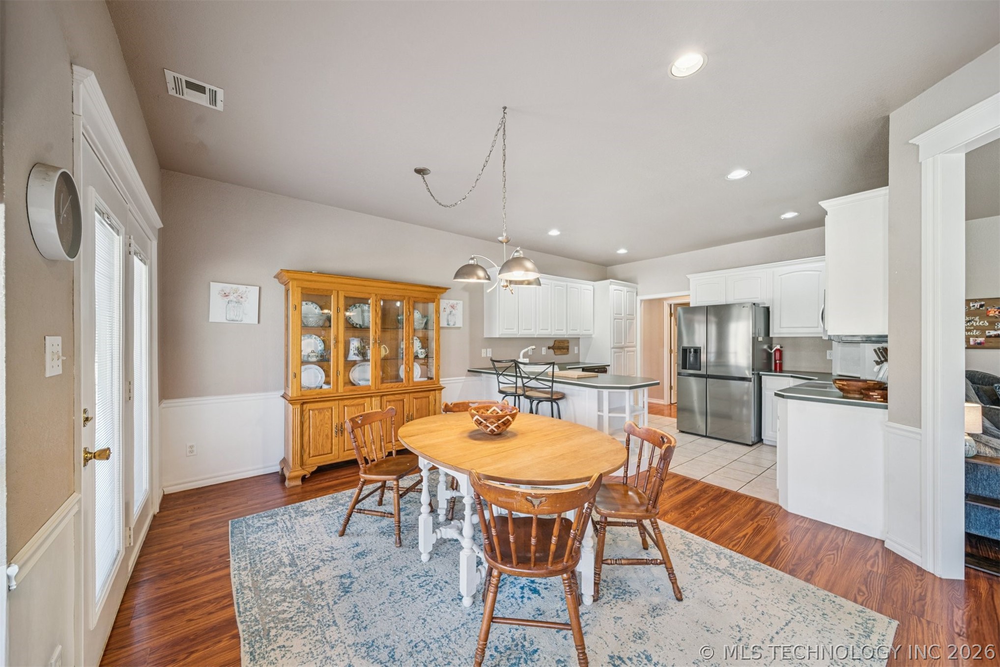 10613 Burton Lane Property Photo 13