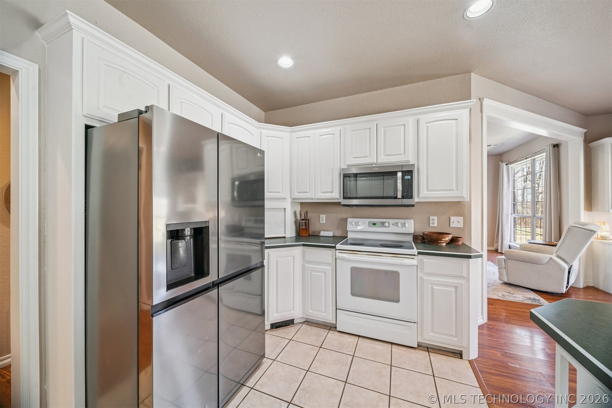 10613 Burton Lane Property Photo 17