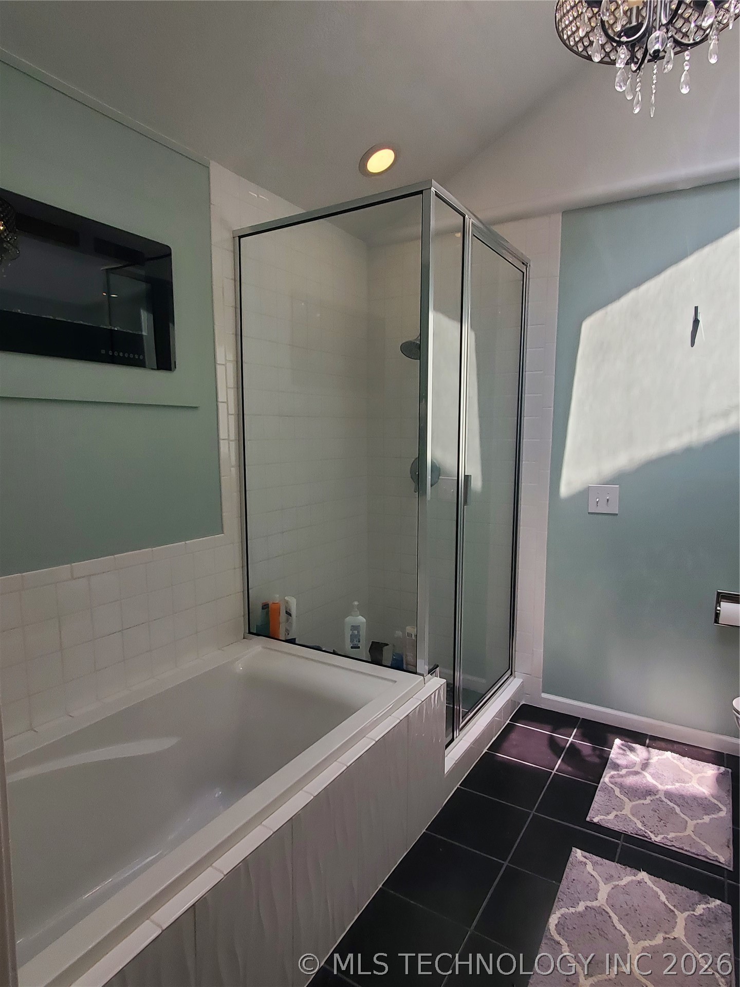 9336 S Lakewood Avenue Property Photo 11
