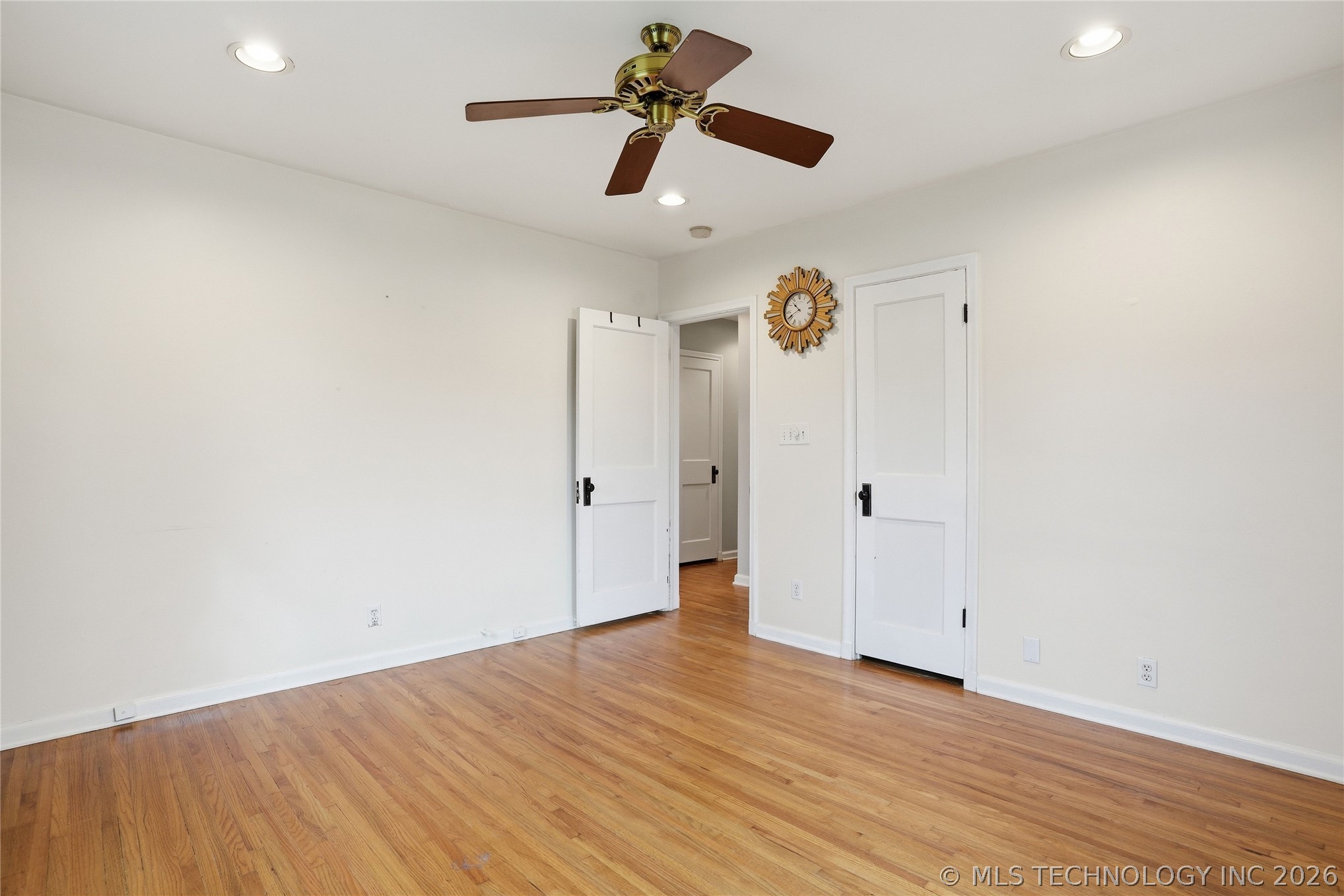 3543 E 22nd Street Property Photo 9