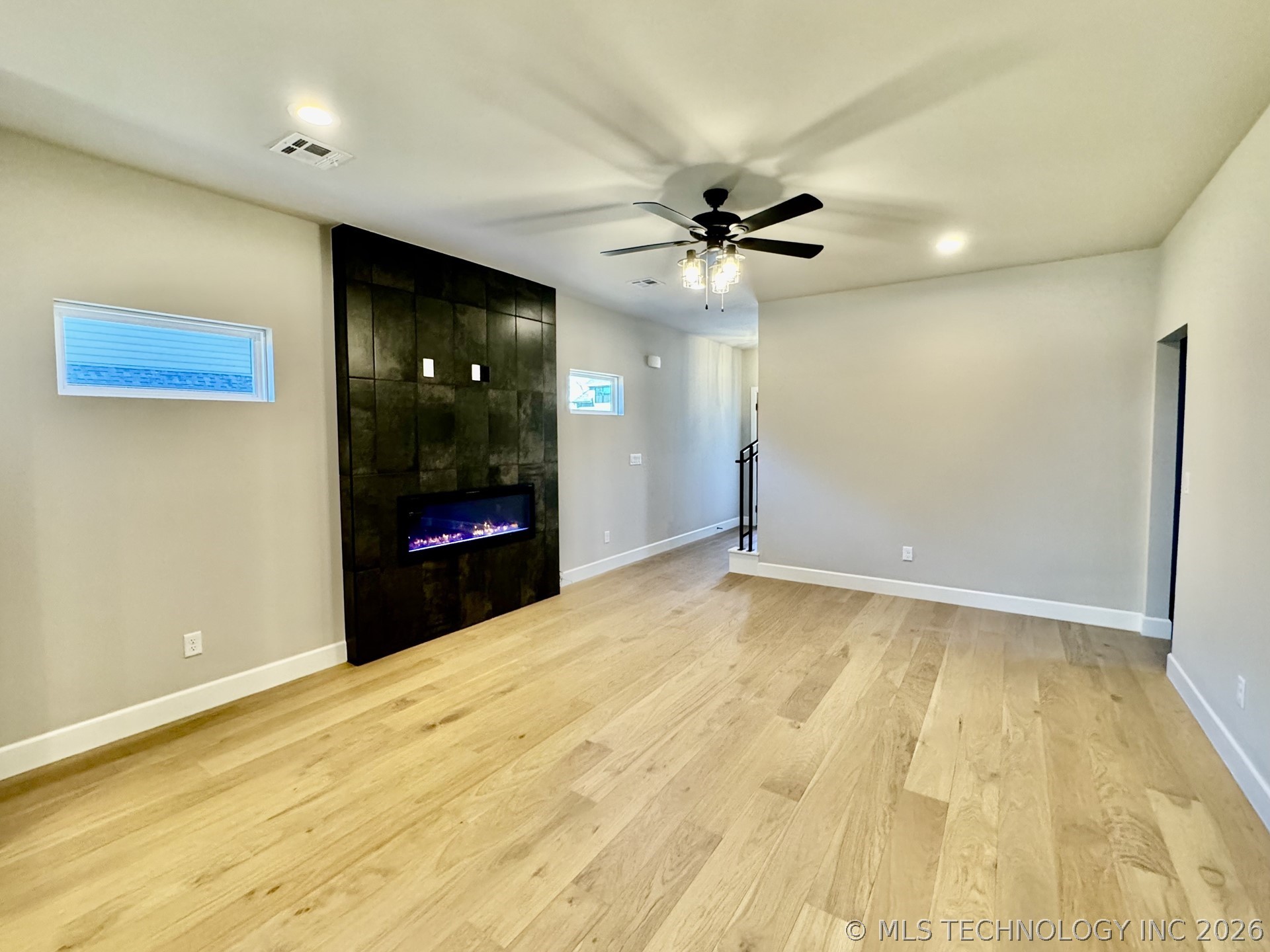 1027 E Delmar Street Property Photo 2