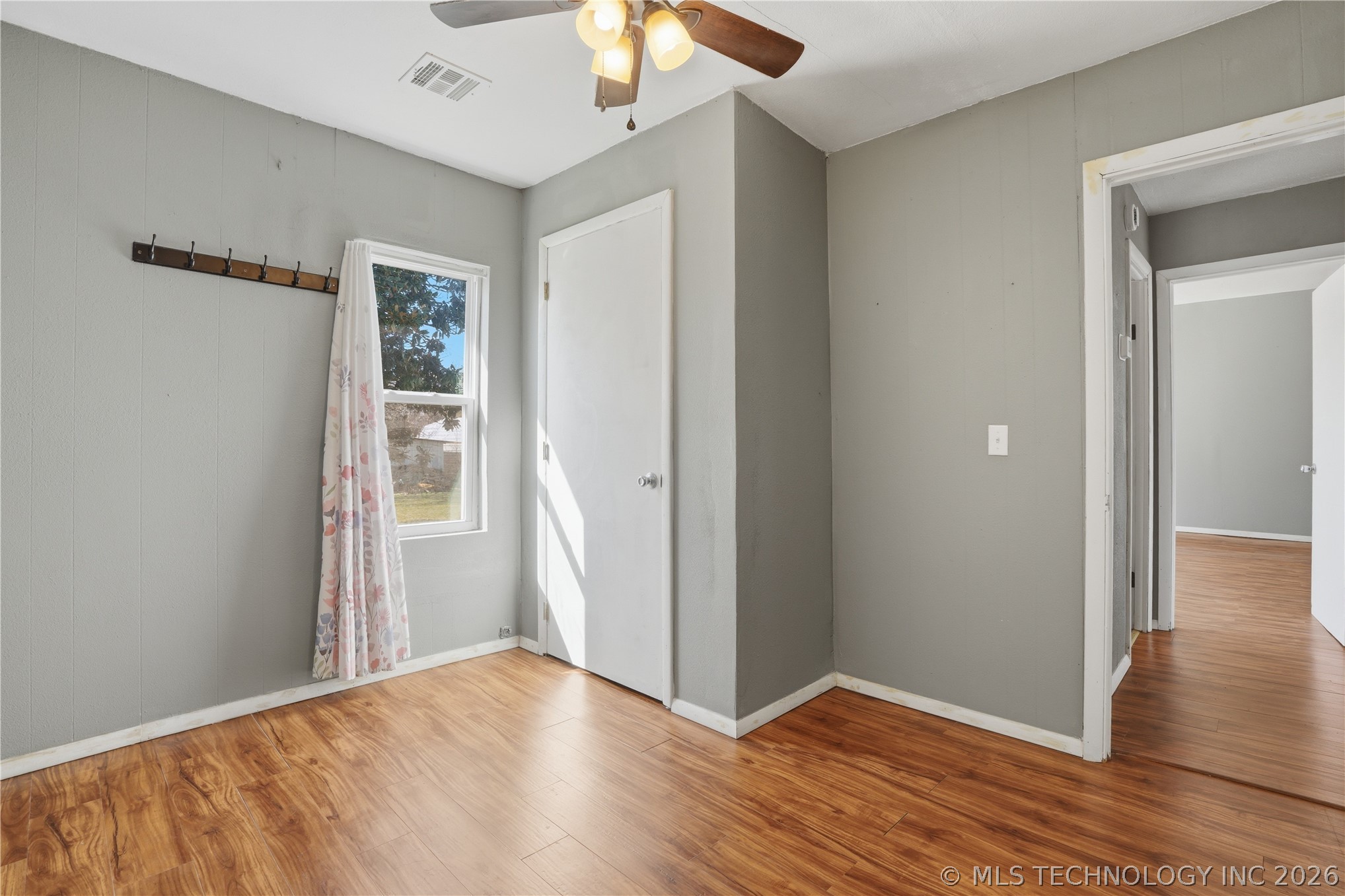 307 E 3rd Street Property Photo 21
