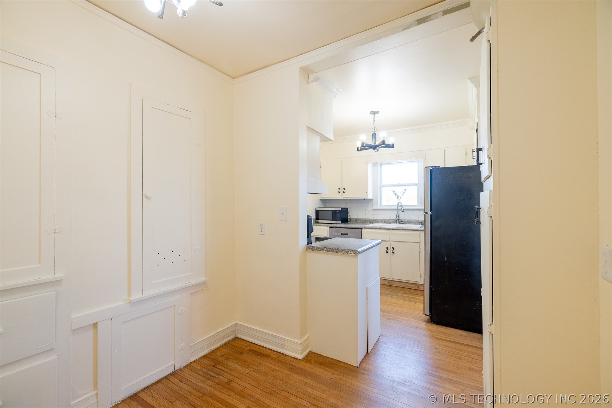 103 S Knoxville Avenue Property Photo 17