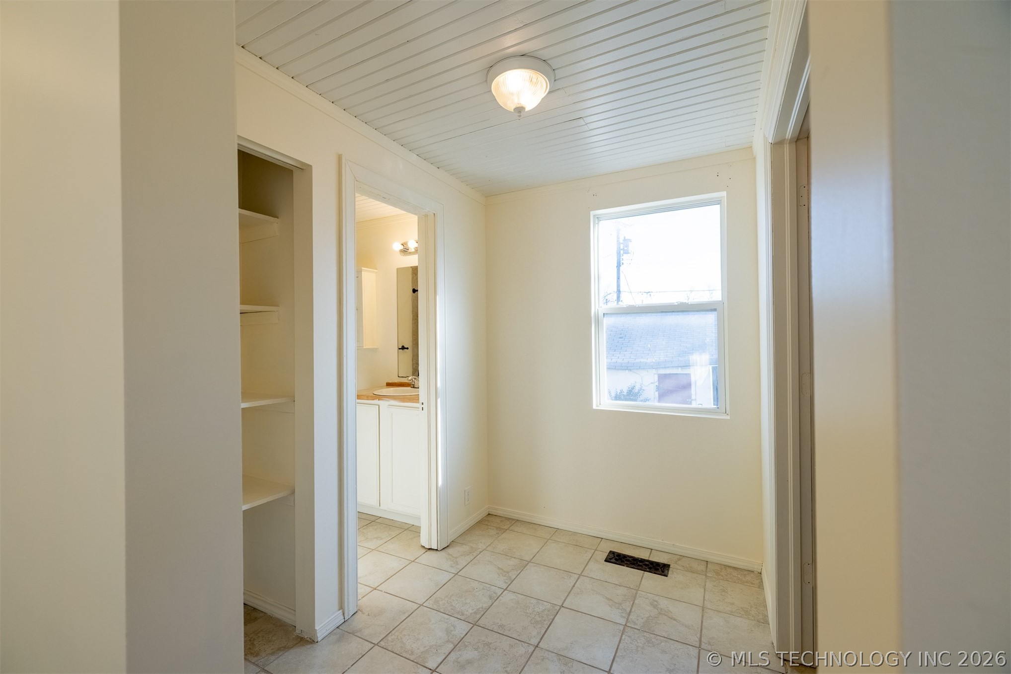 103 S Knoxville Avenue Property Photo 22