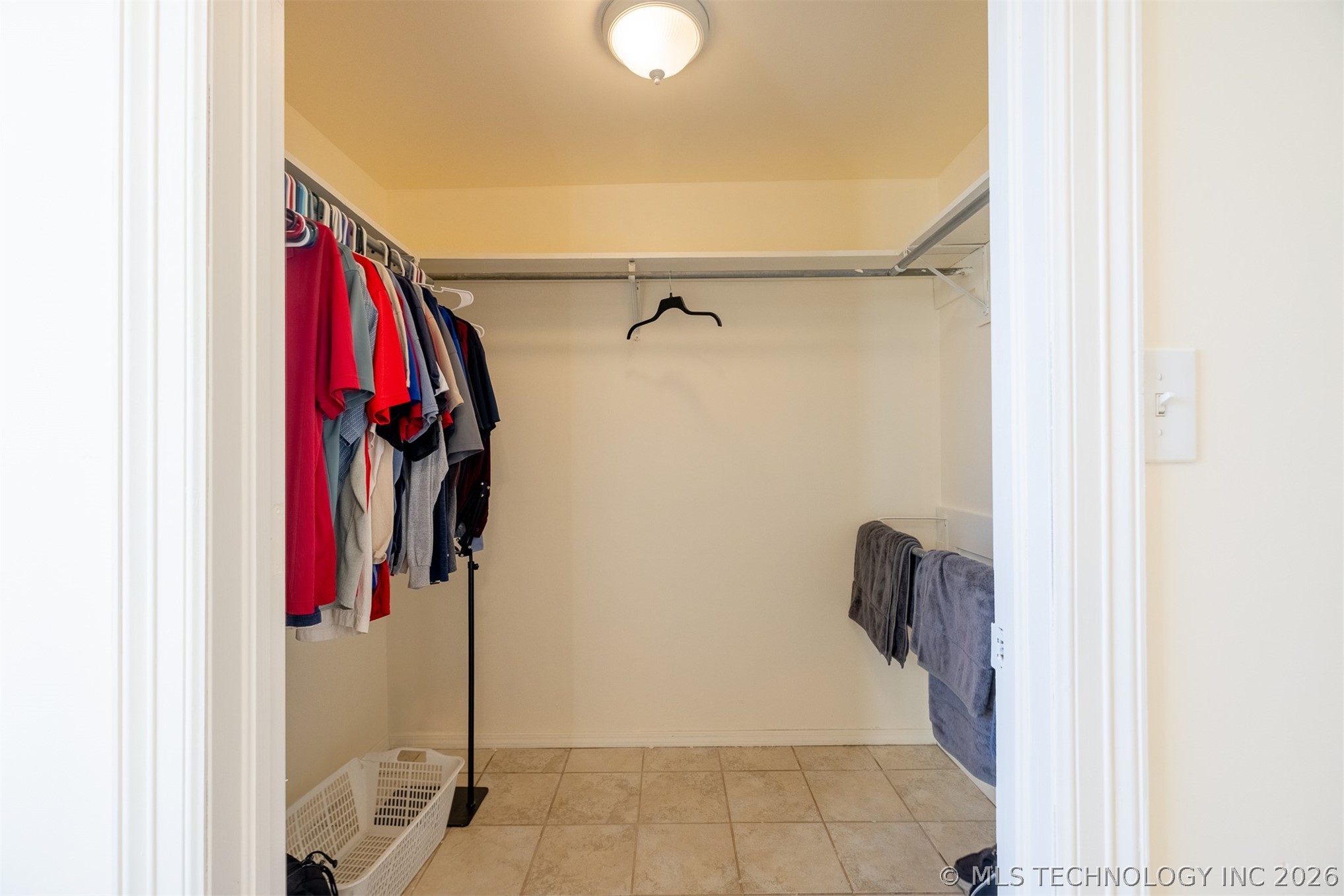 103 S Knoxville Avenue Property Photo 23