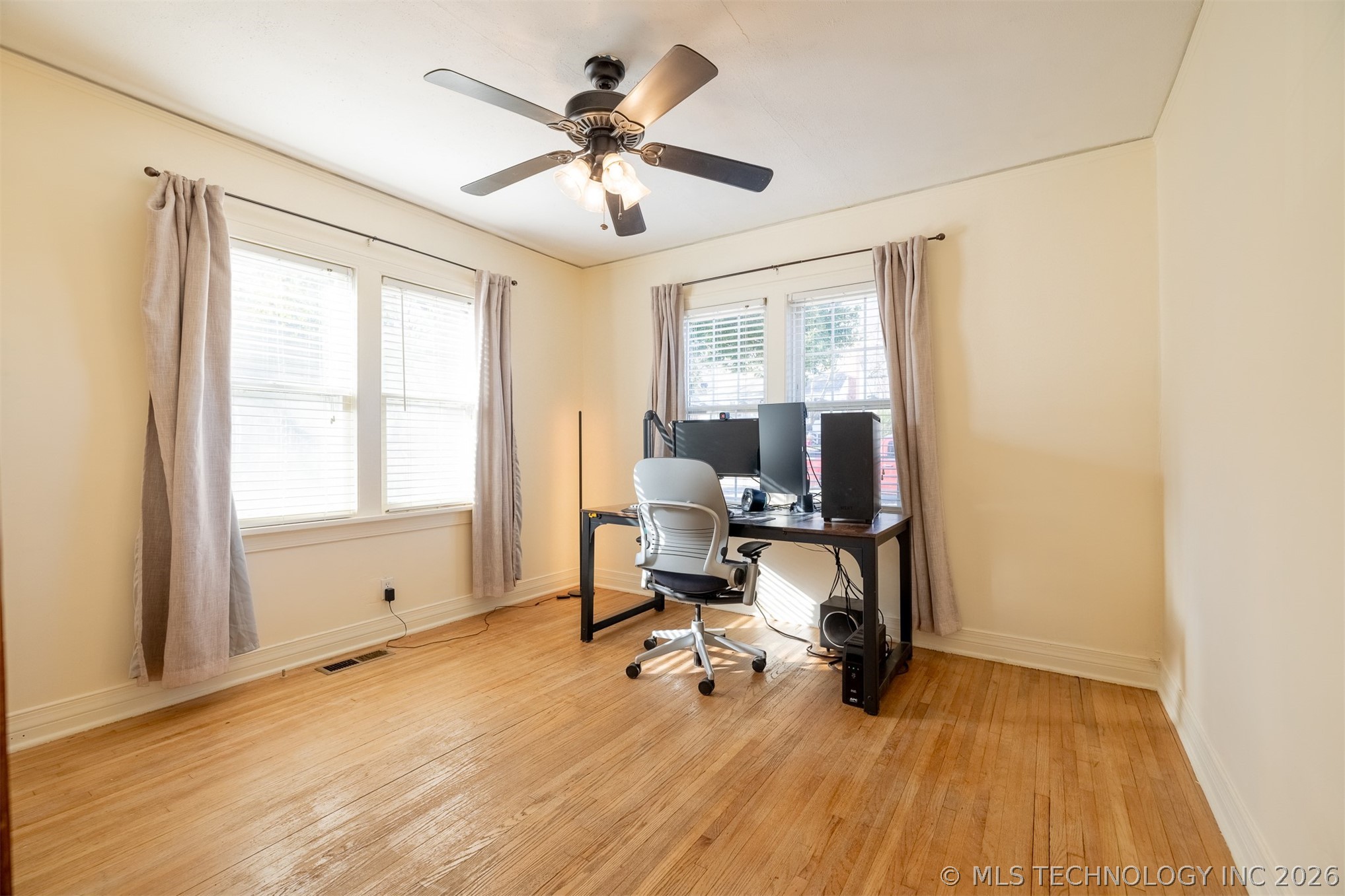103 S Knoxville Avenue Property Photo 29
