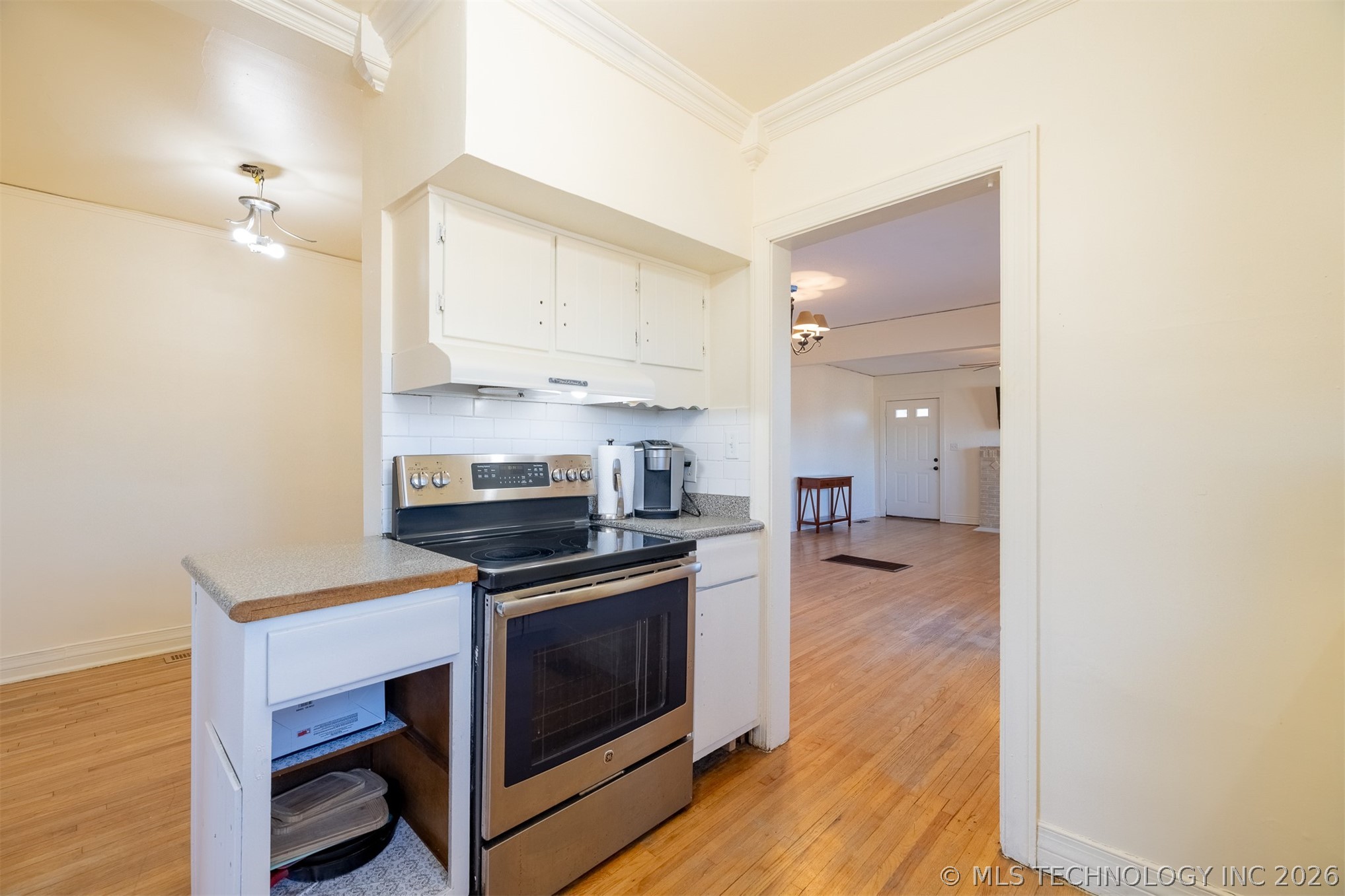 103 S Knoxville Avenue Property Photo 32