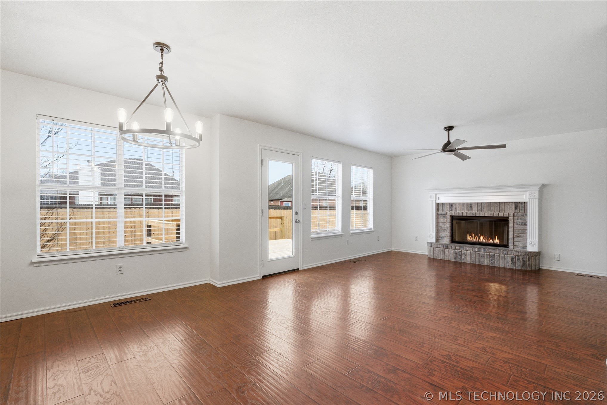 12313 S 98th East Avenue Property Photo 6
