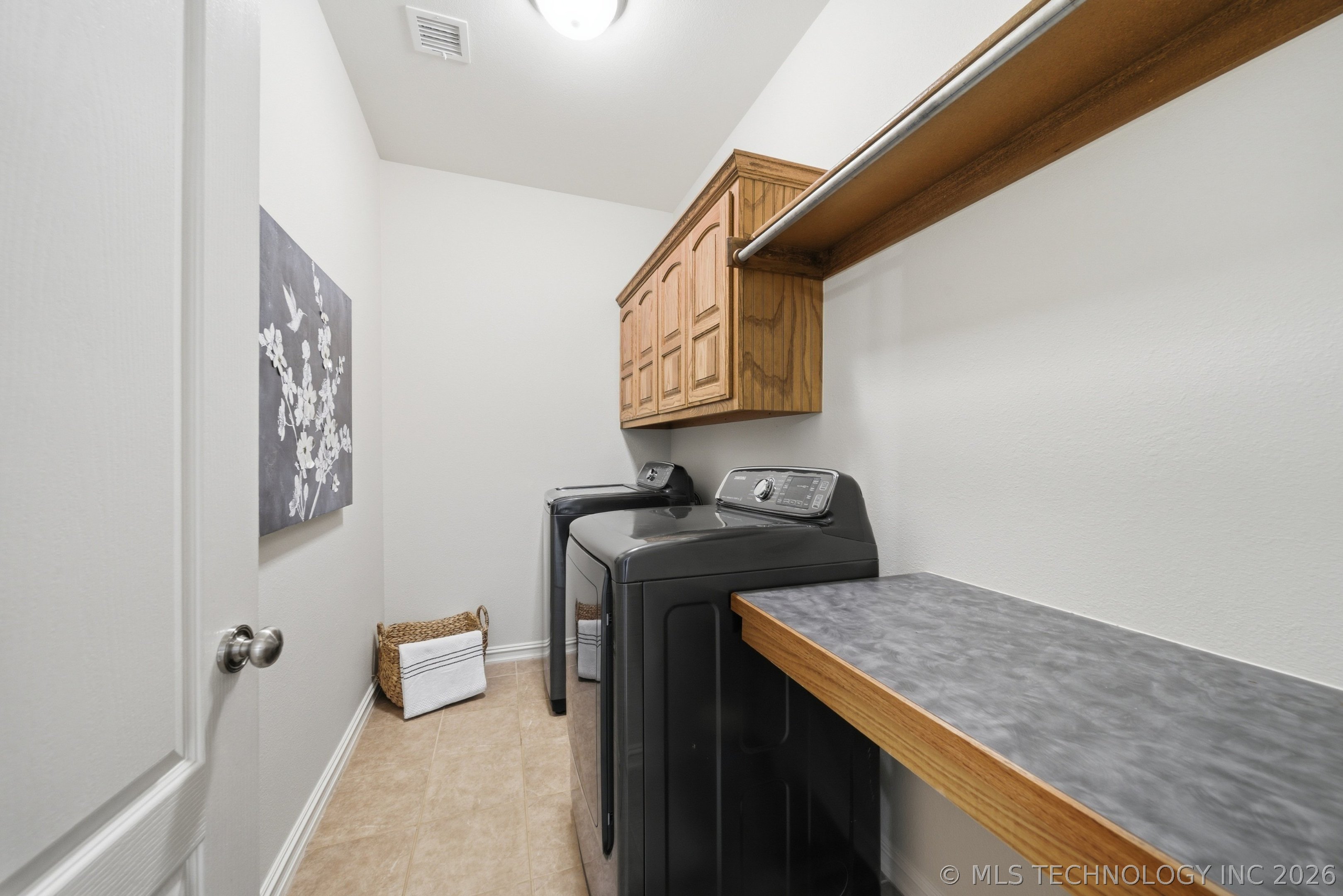 5006 S 189th East Avenue Property Photo 8