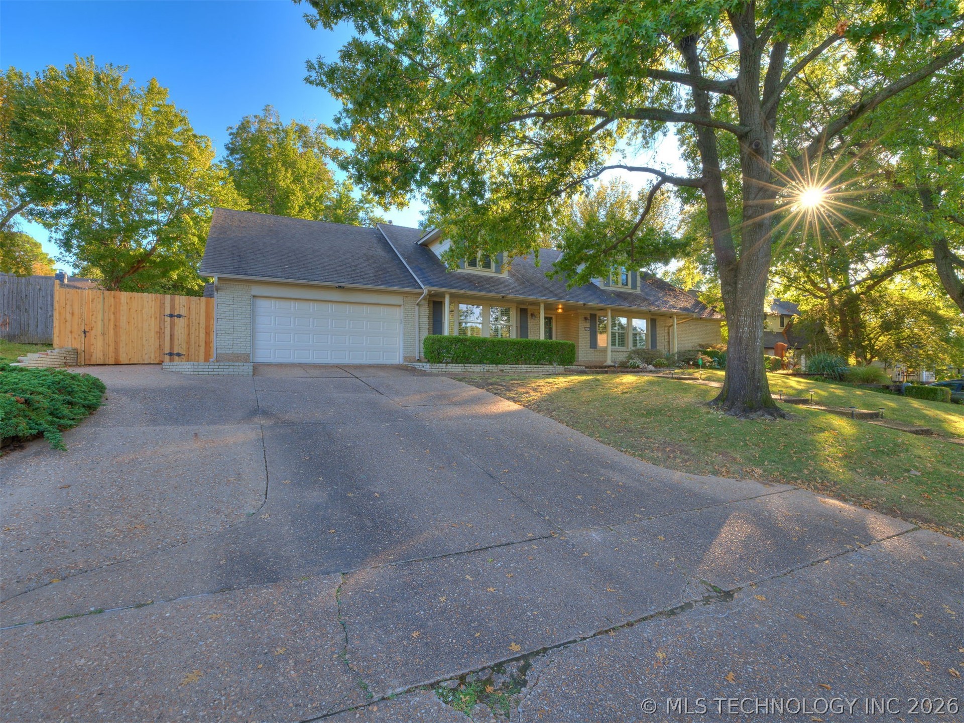 2620 E 73rd Street Property Photo 4
