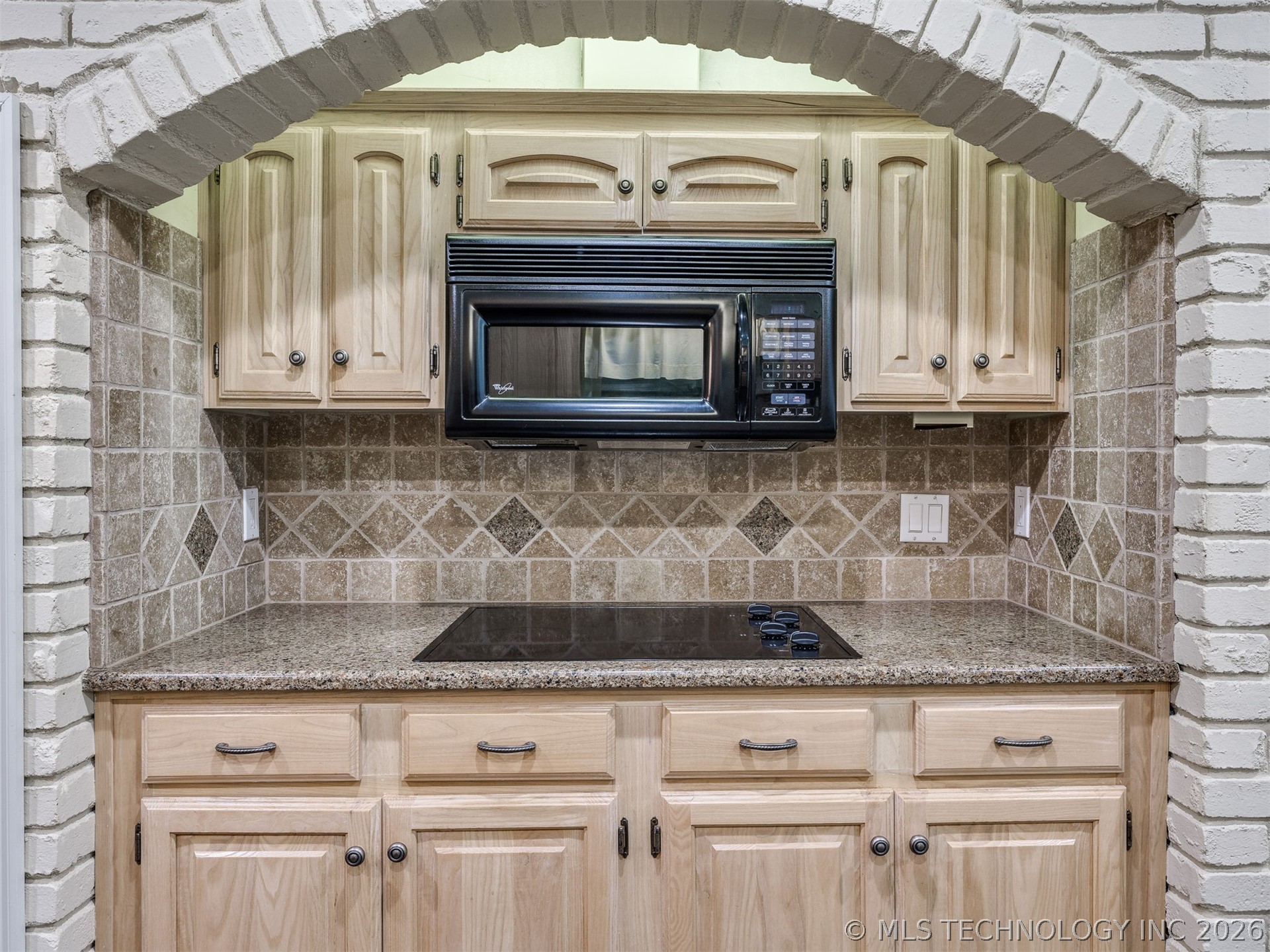 2620 E 73rd Street Property Photo 9