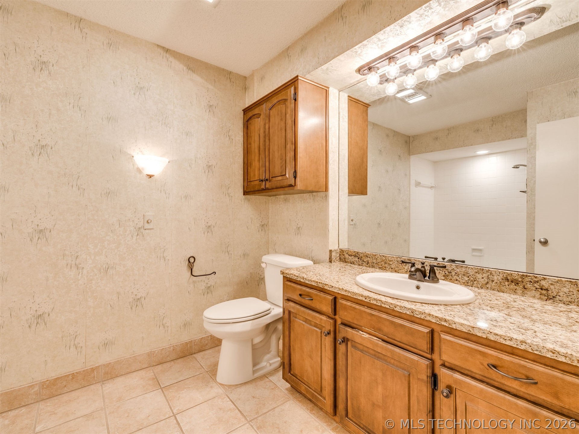 2620 E 73rd Street Property Photo 27