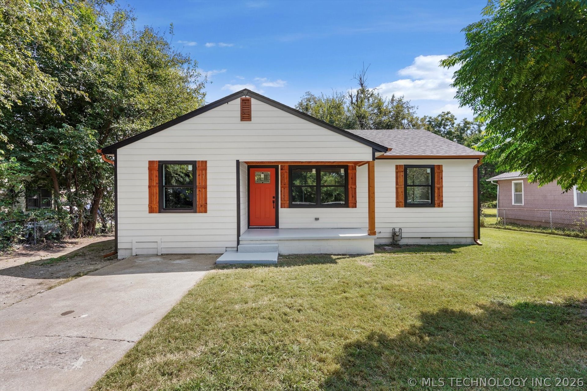 1825 N Delaware Avenue Property Photo 1